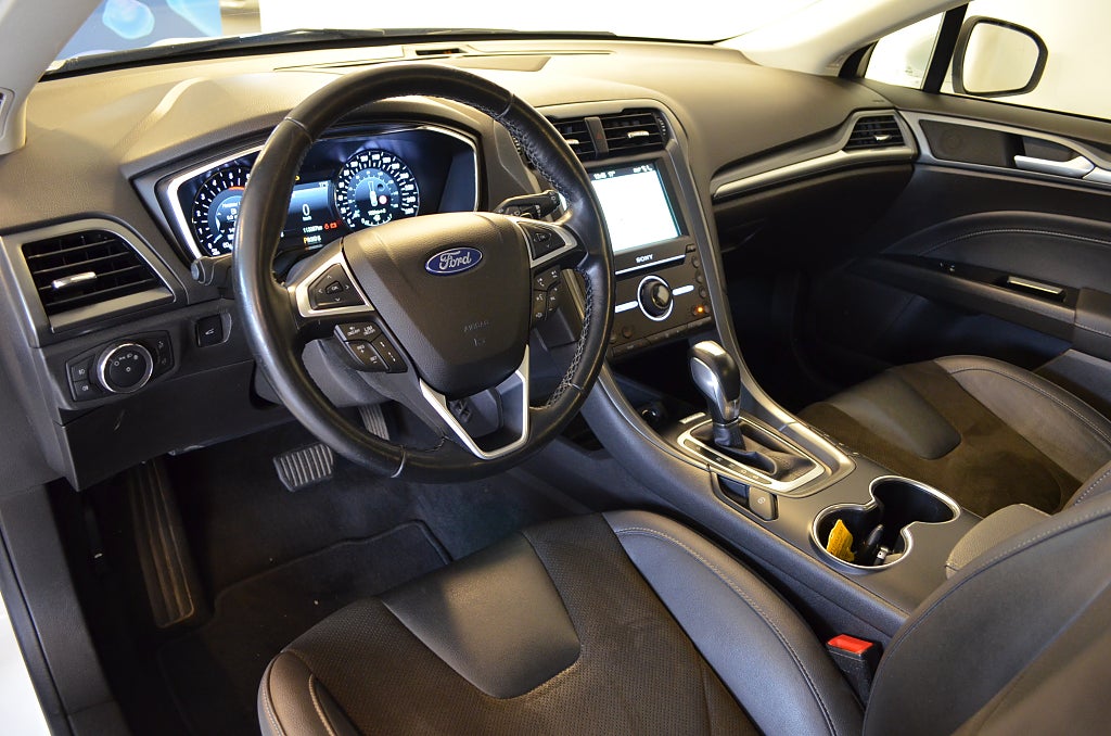 Ford Mondeo 2019 - miniatyr 9