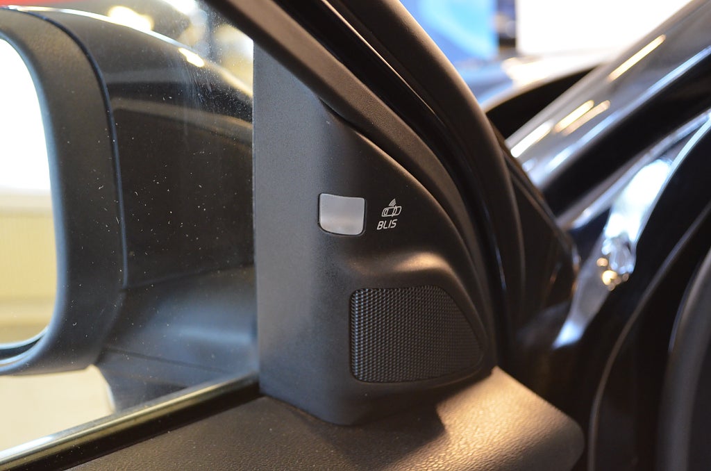 Volvo XC70 2015 - miniatyr 11