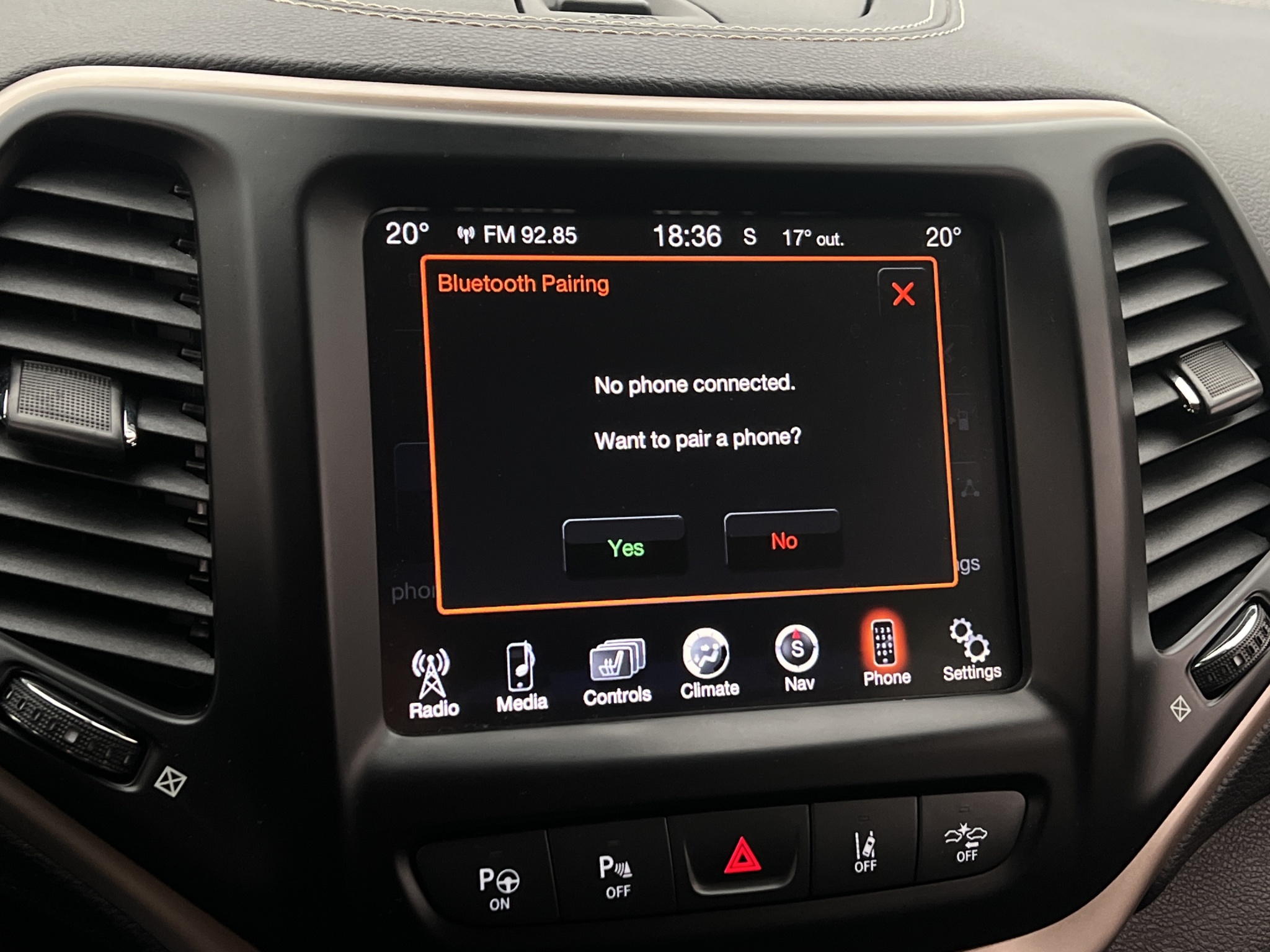 Jeep Cherokee 2014 - miniatyr 22