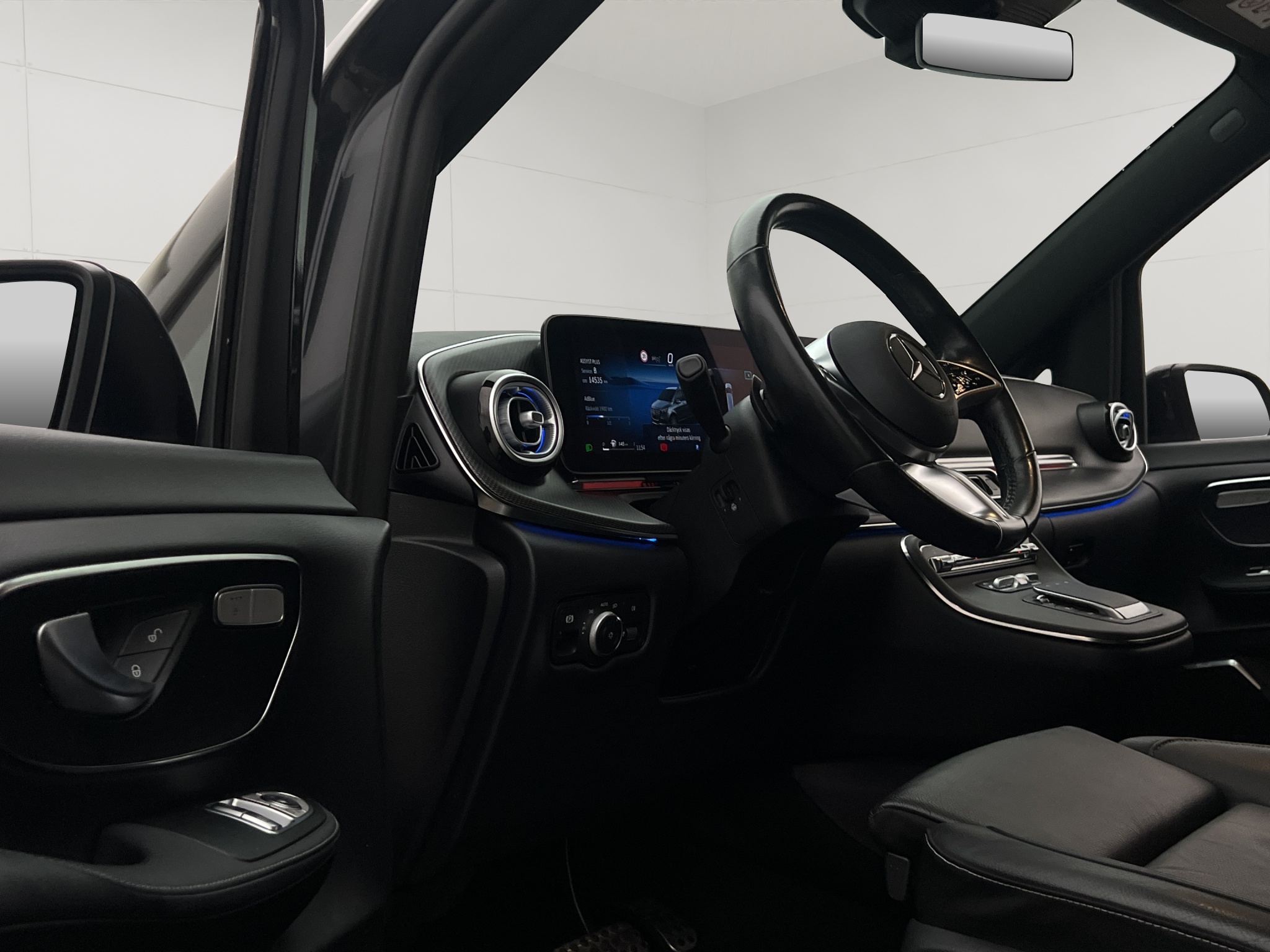 Mercedes-benz V 2025 - miniatyr 14