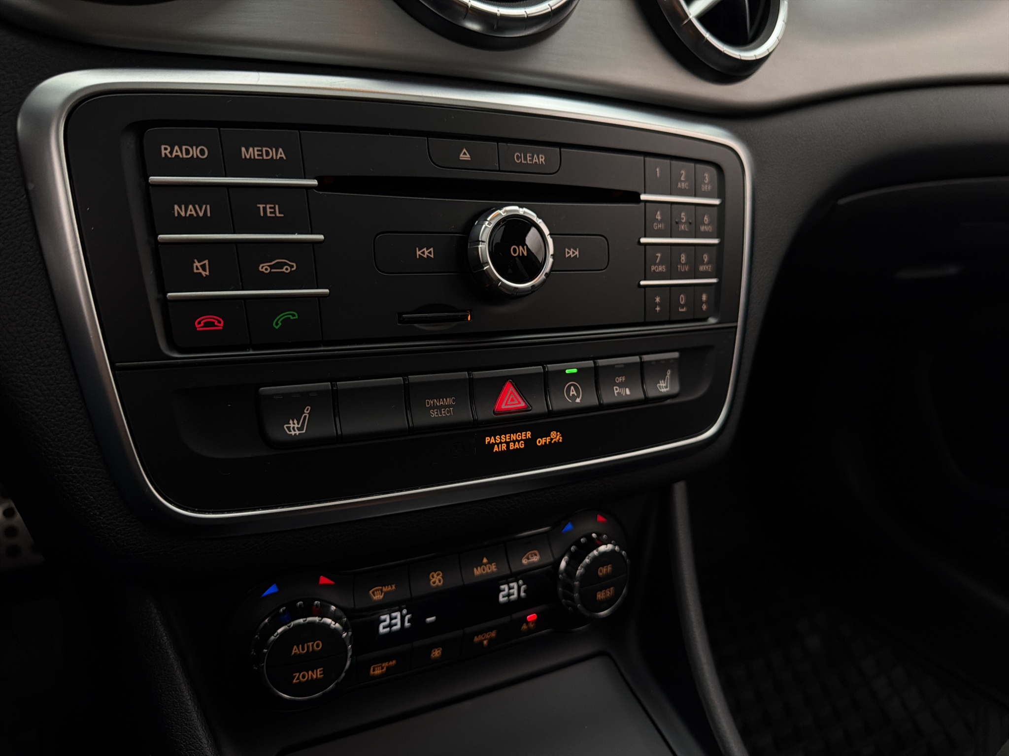 Mercedes-benz CLA 2016 - miniatyr 24