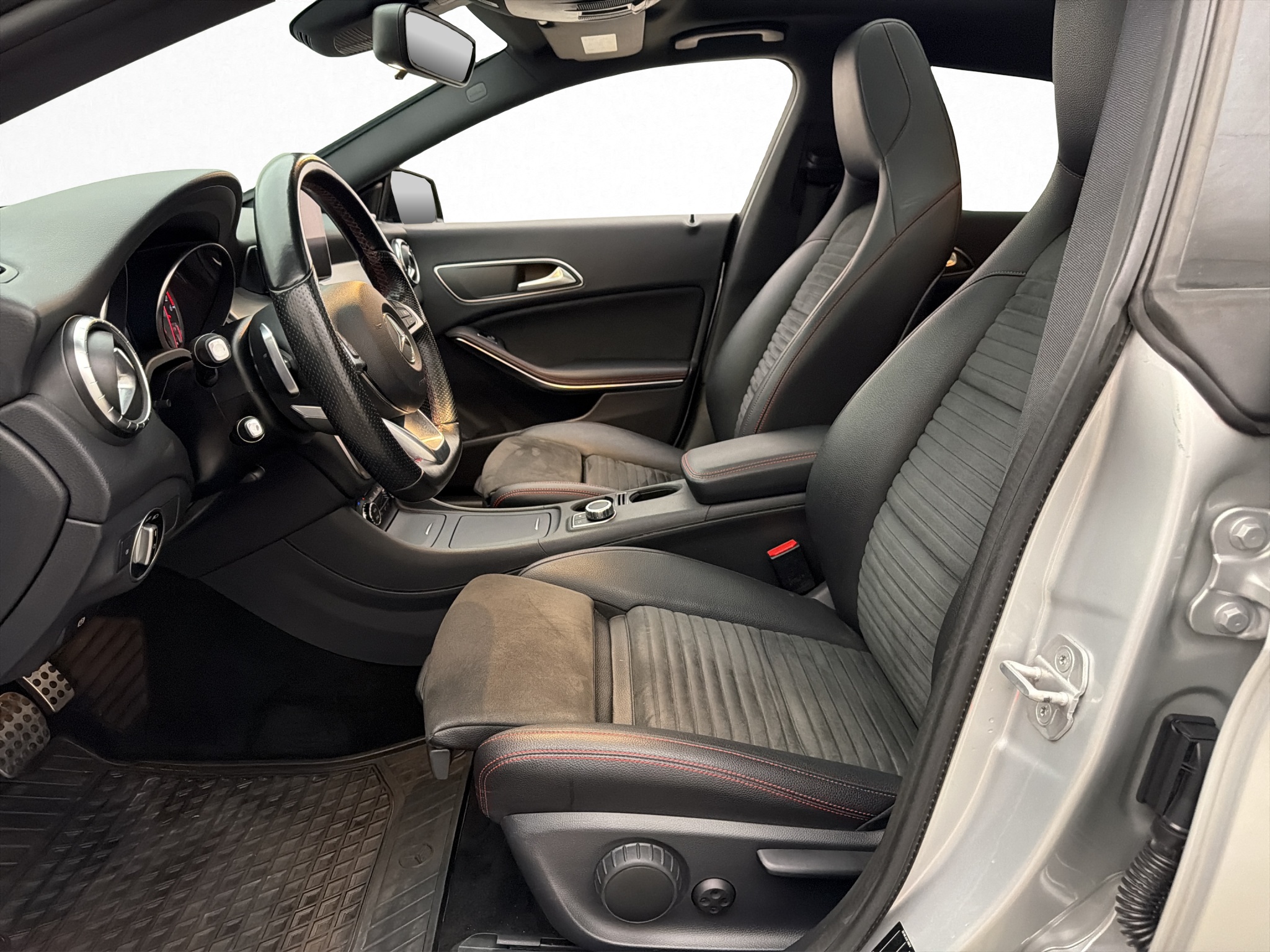 Mercedes-benz CLA 2016 - miniatyr 25