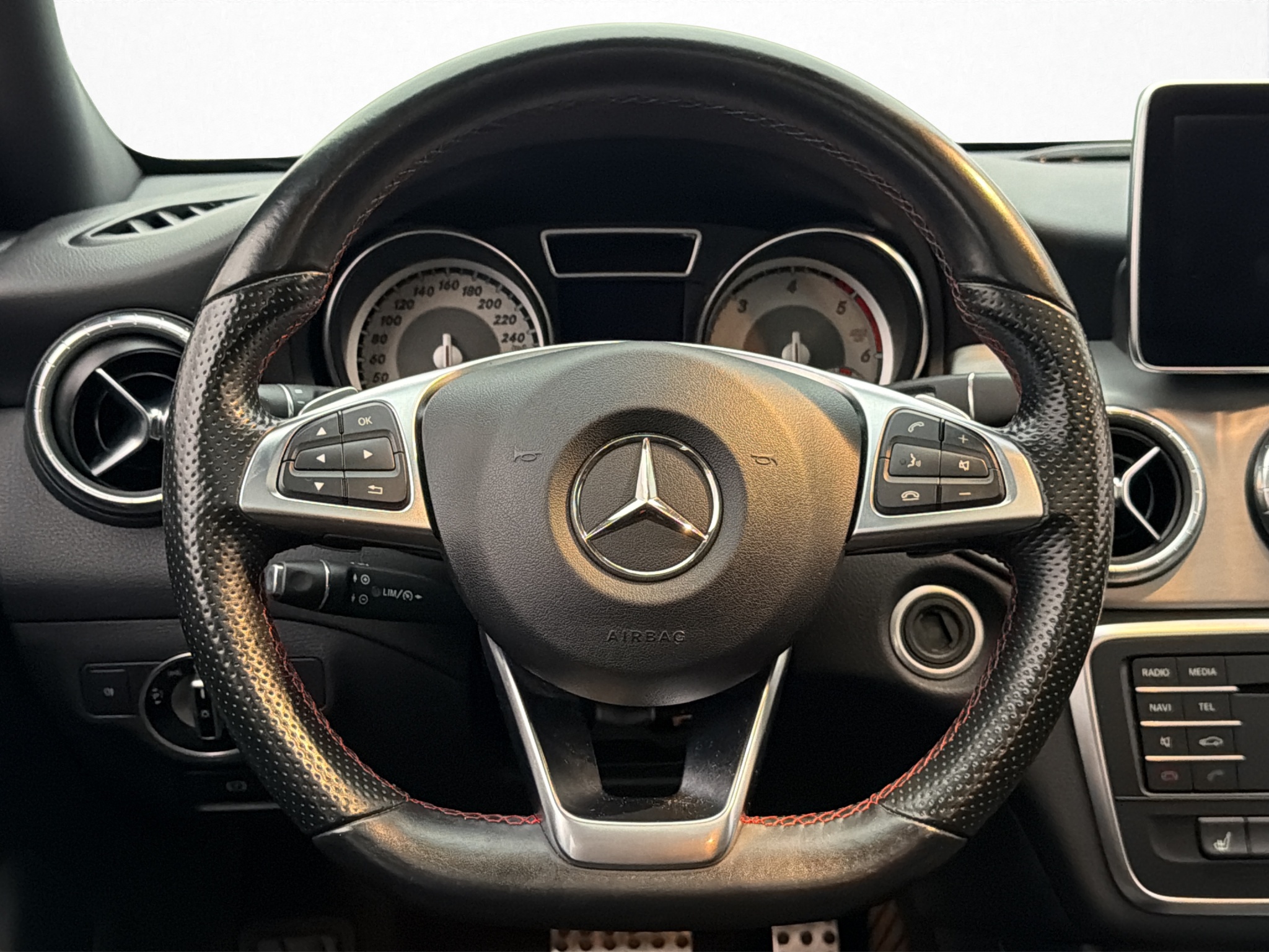 Mercedes-benz CLA 2016 - miniatyr 10