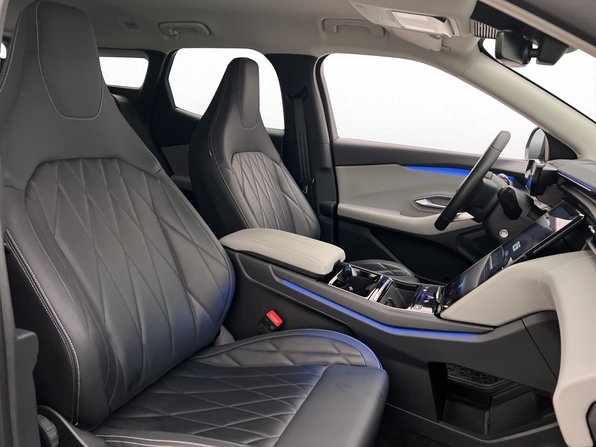 Ford Explorer 2024 - miniatyr 29