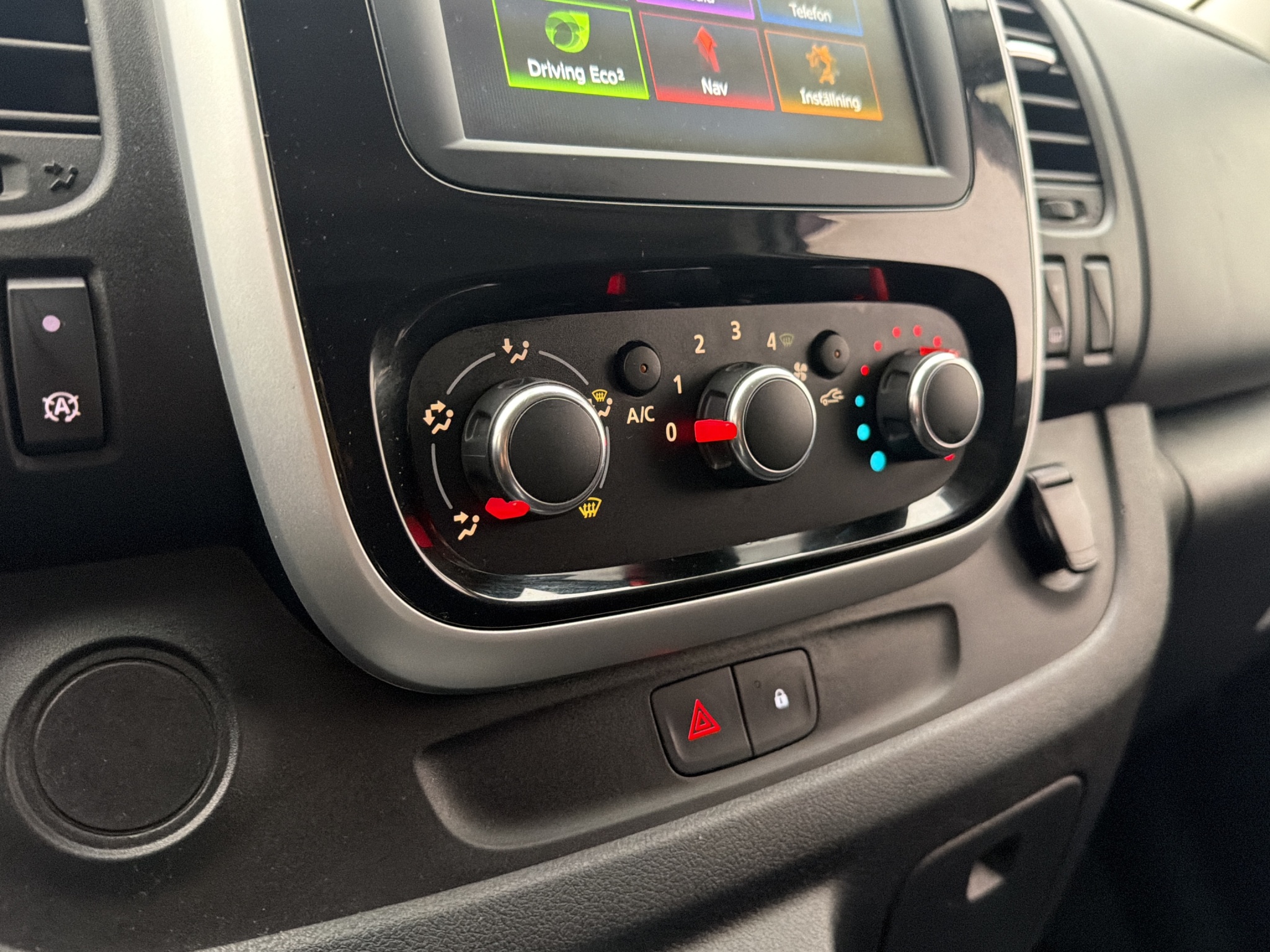 Renault trafic 2020 - miniatyr 25