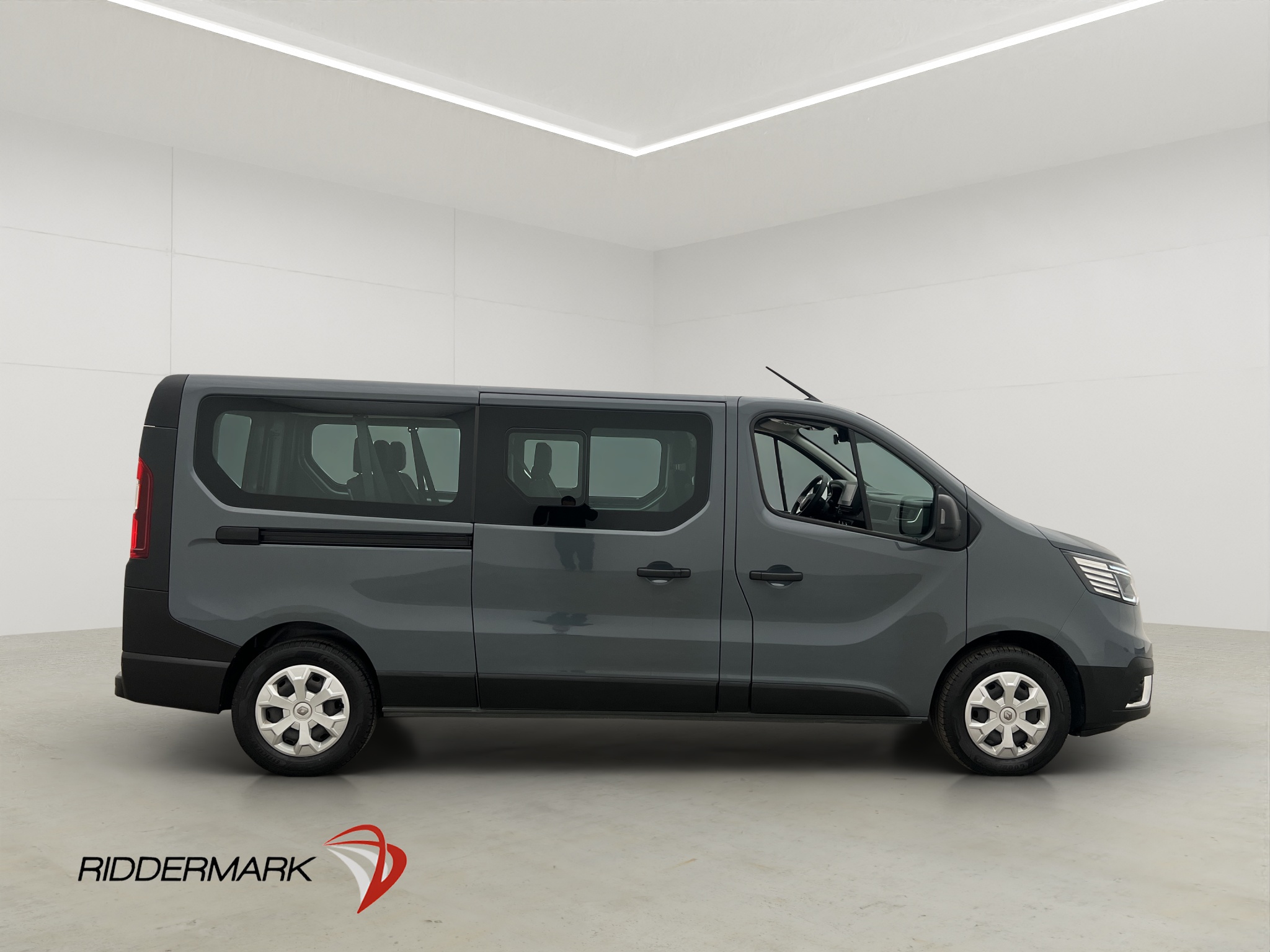 Renault trafic 2022 - miniatyr 3