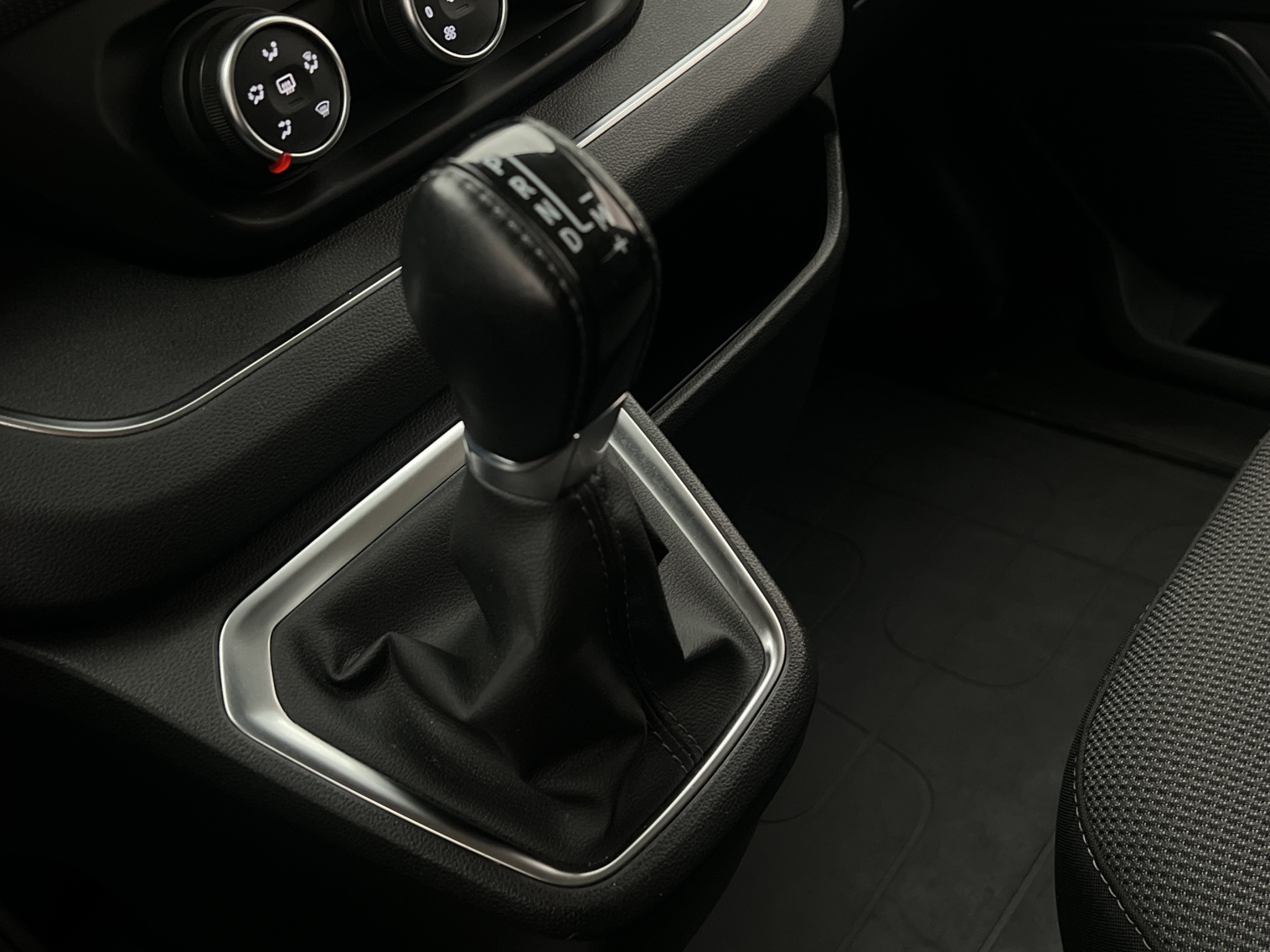 Renault trafic 2022 - miniatyr 24