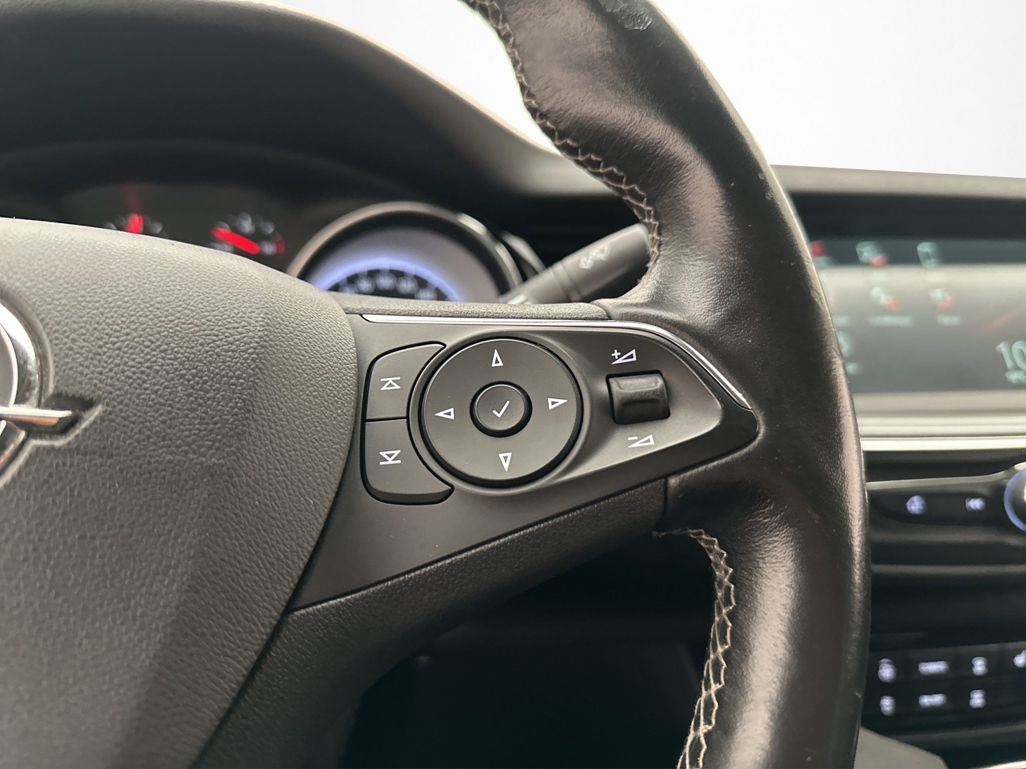 Opel Insignia 2018 - miniatyr 17