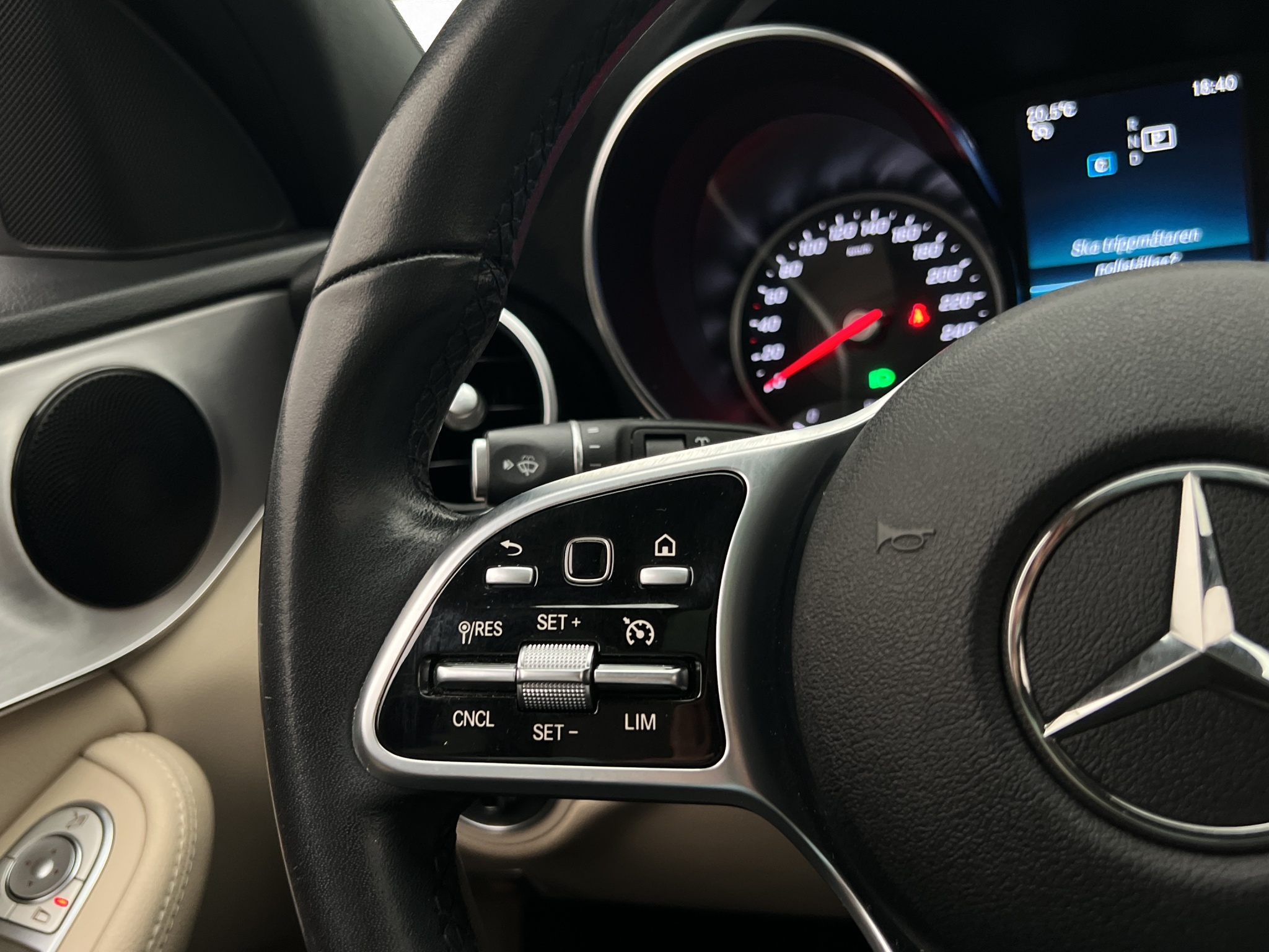 Mercedes-benz C200 2019 - miniatyr 12