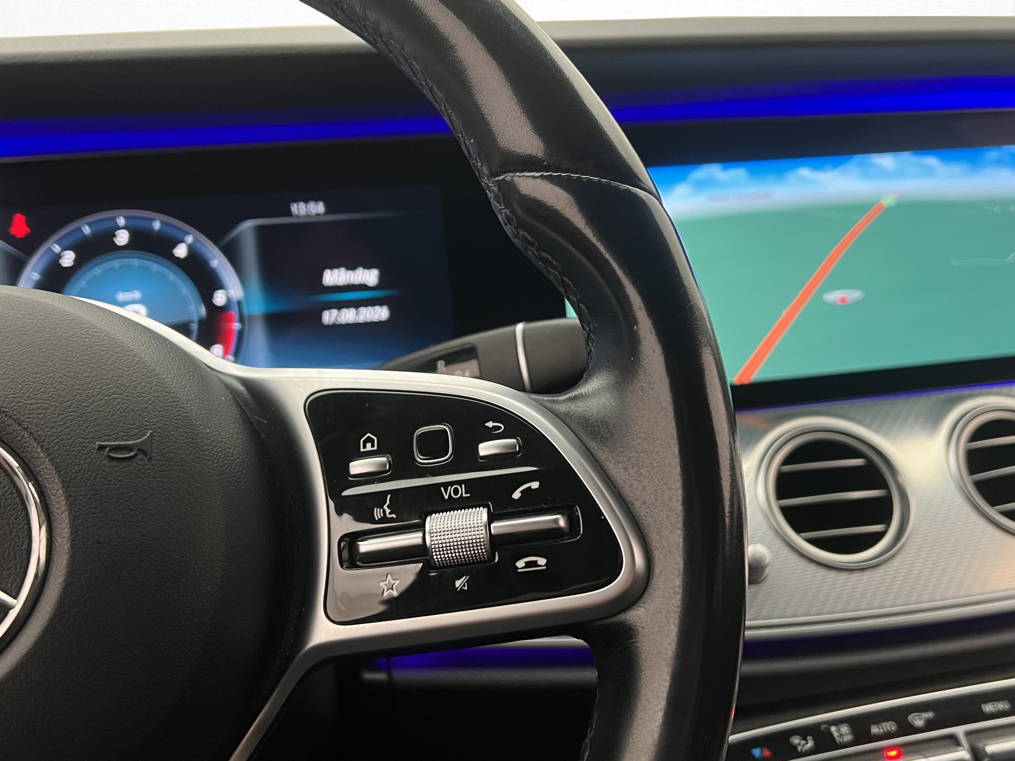 Mercedes-benz E200 2019 - miniatyr 17