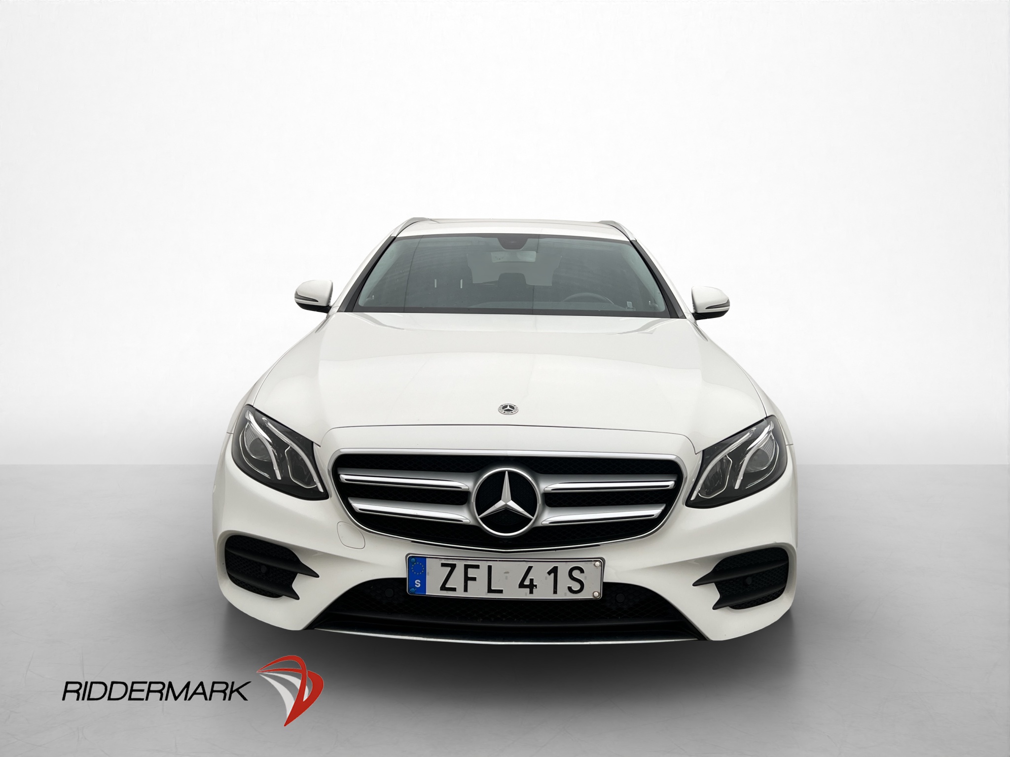 Mercedes-benz E200 2019 - miniatyr 3