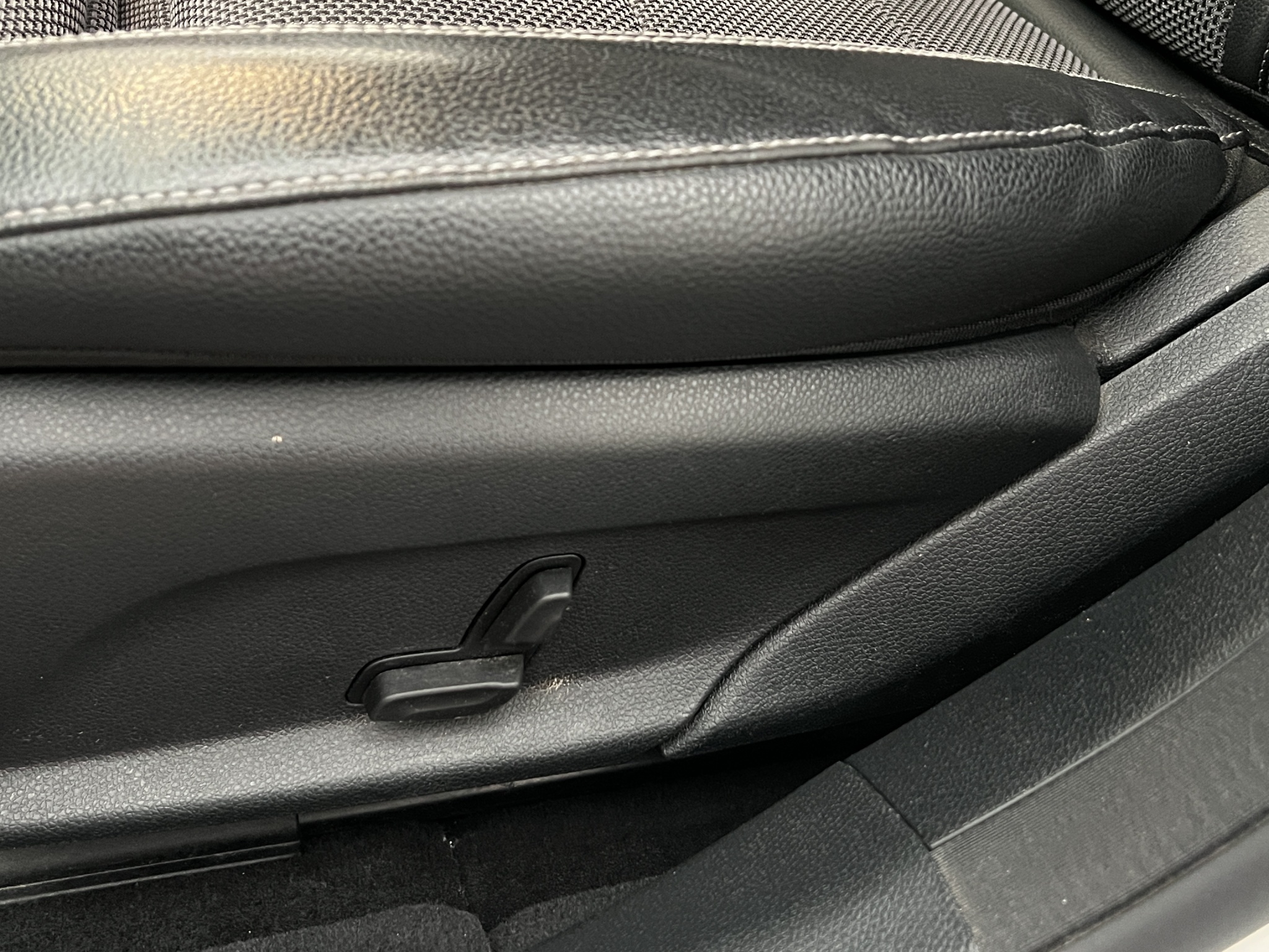 Mercedes-benz E200 2019 - miniatyr 10