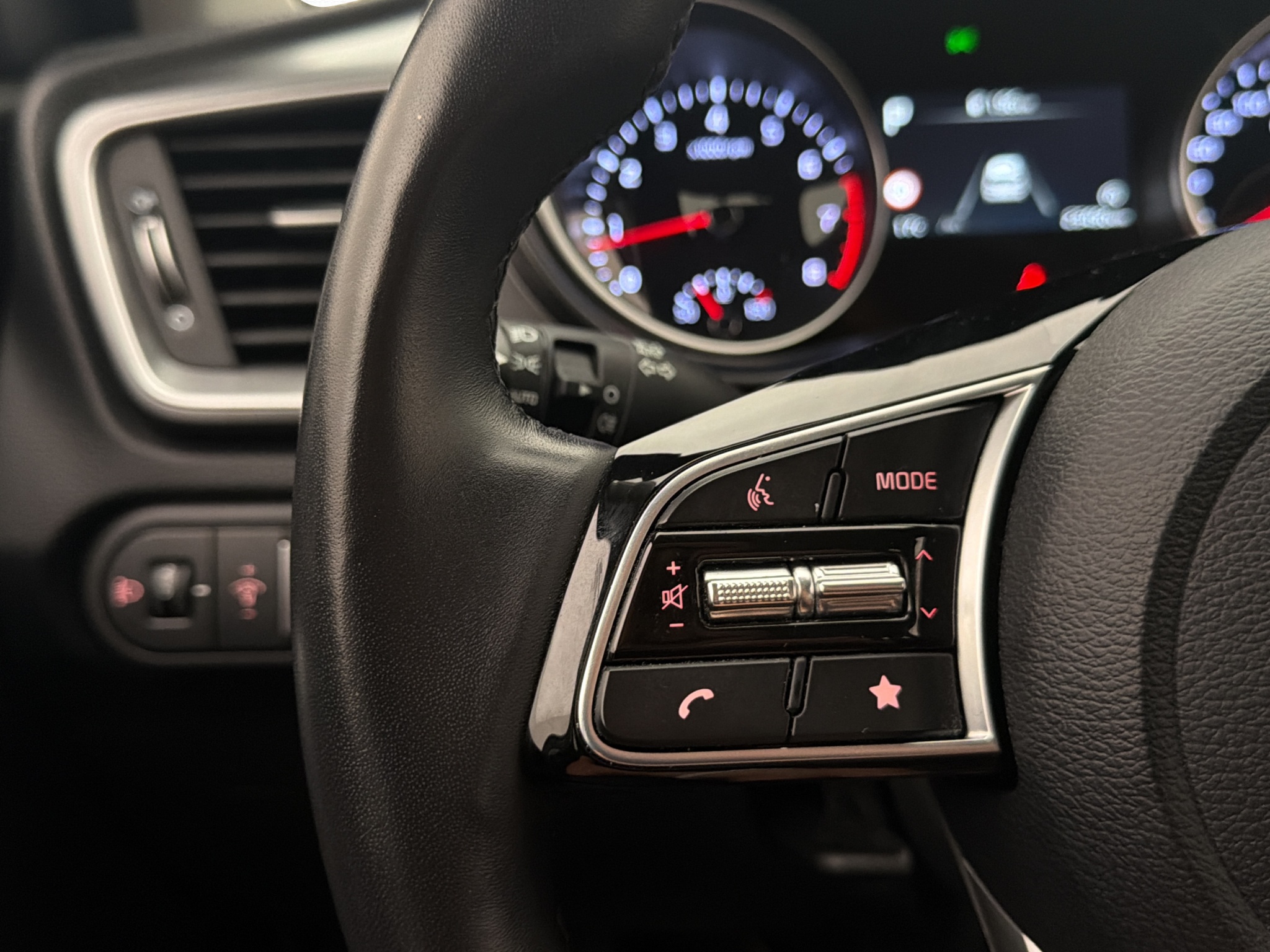 Kia Ceed 2025 - miniatyr 14