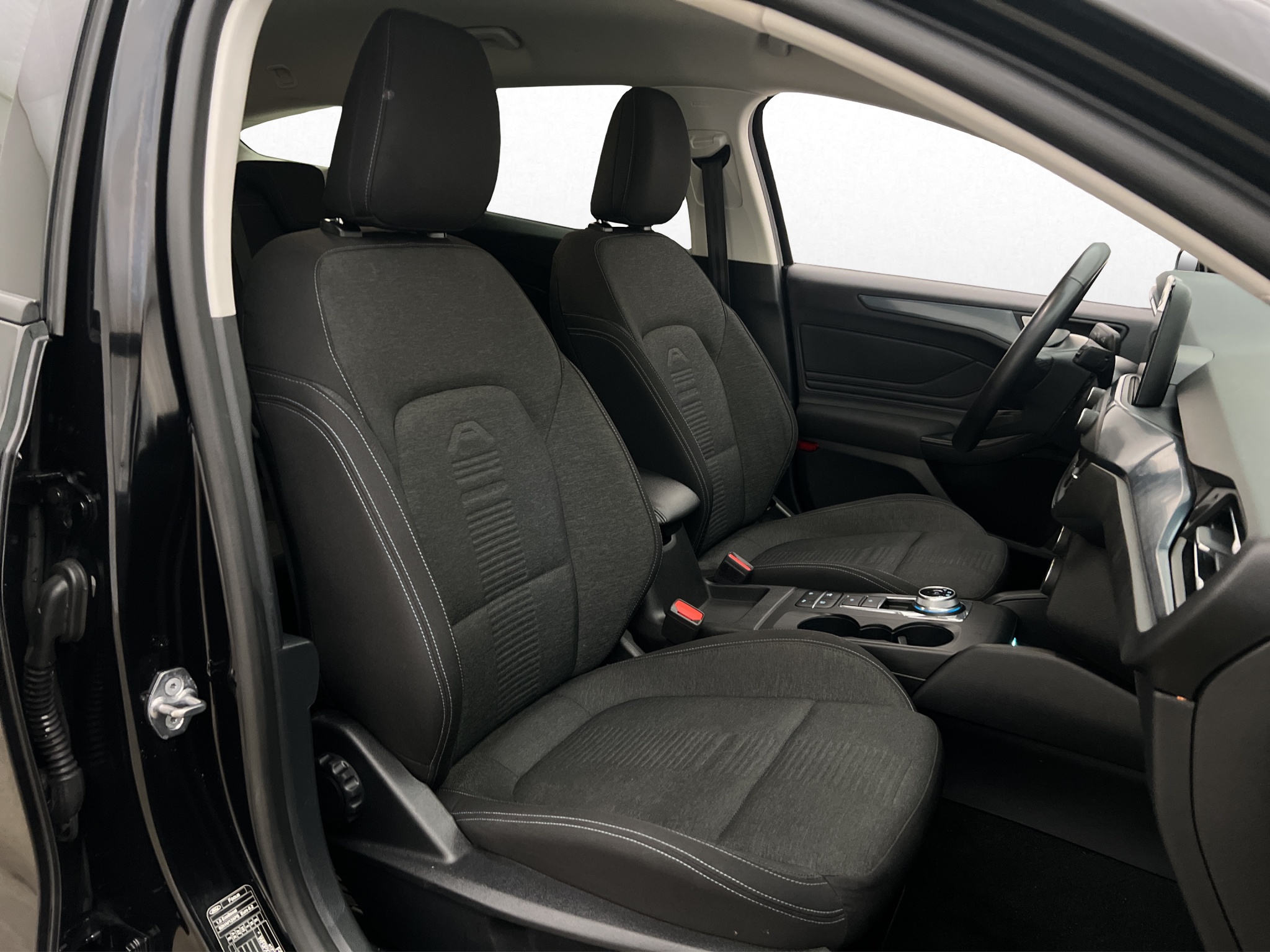 Ford Focus 2022 - miniatyr 24
