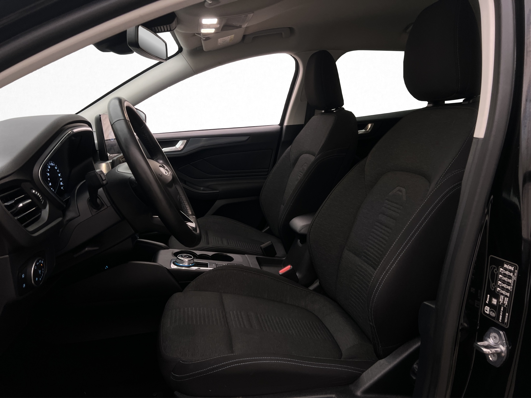 Ford Focus 2022 - miniatyr 4
