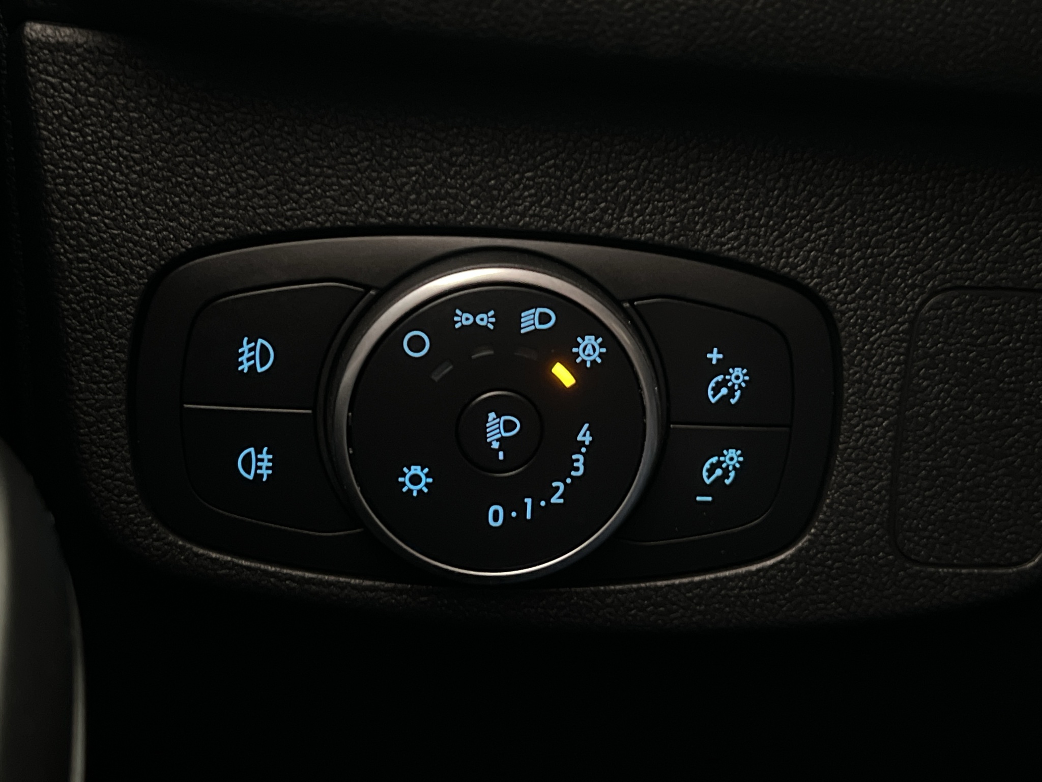Ford Focus 2022 - miniatyr 10