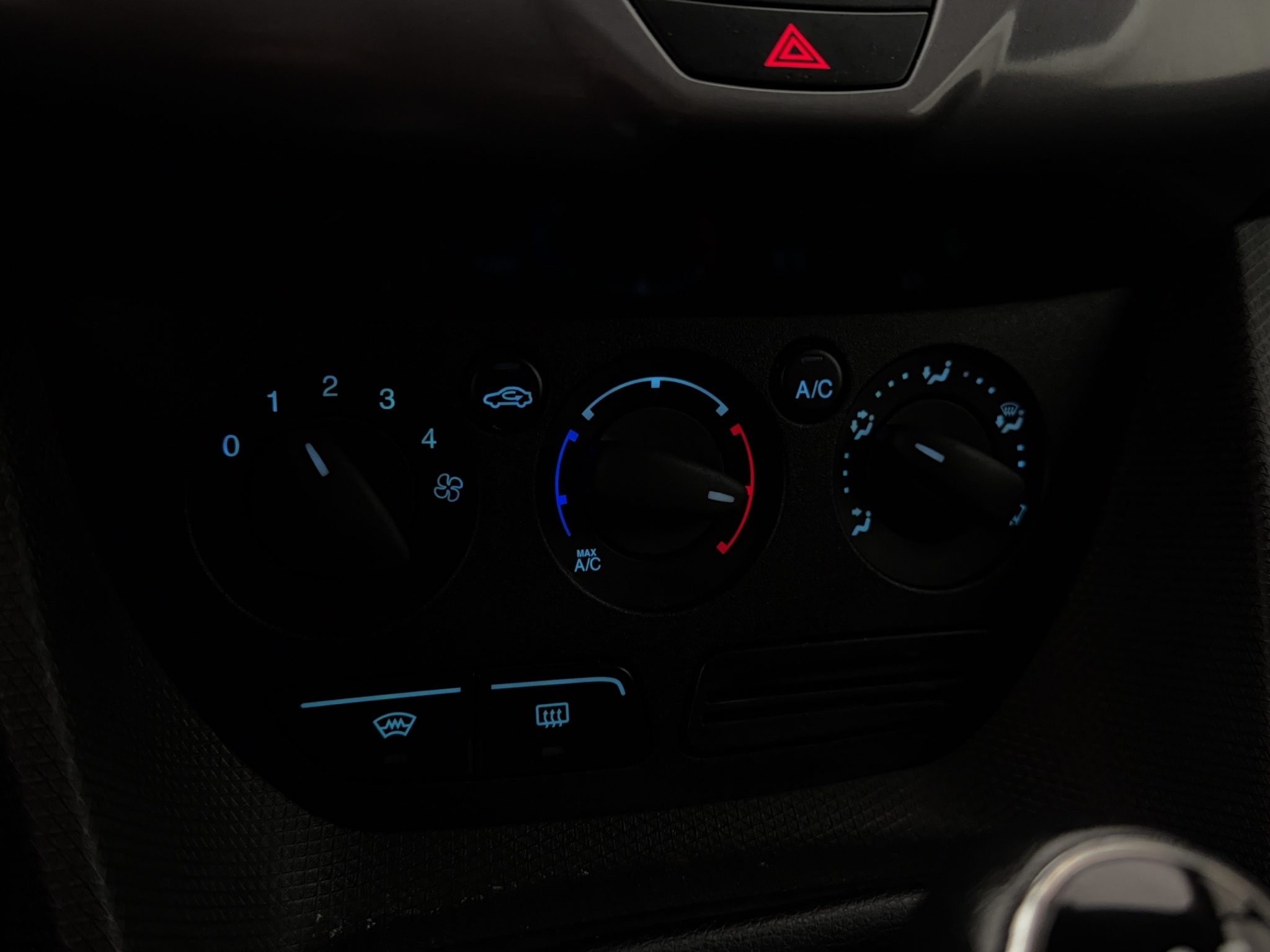 Ford Transit Connect 2015 - miniatyr 24