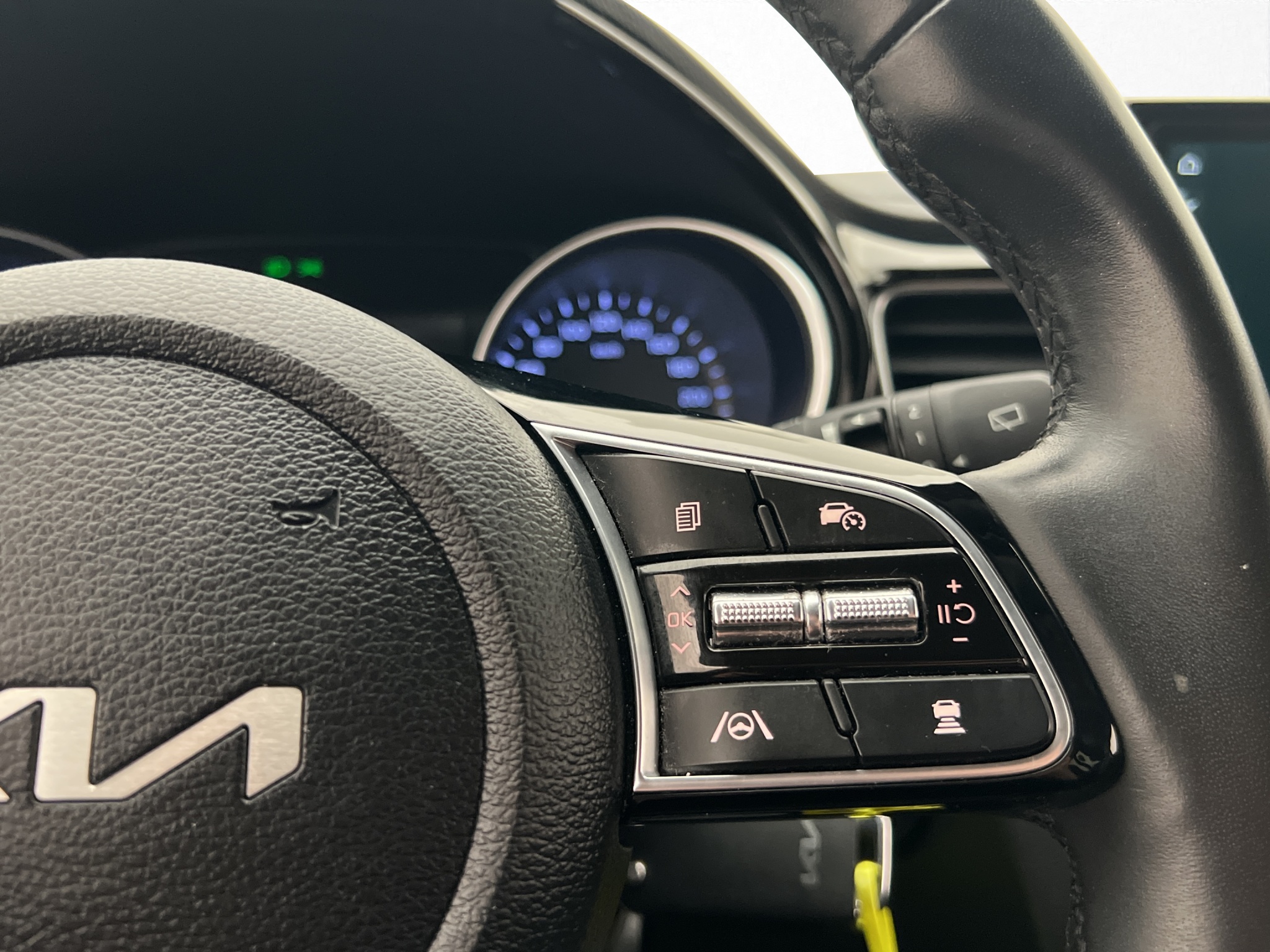 Kia Ceed 2023 - miniatyr 16