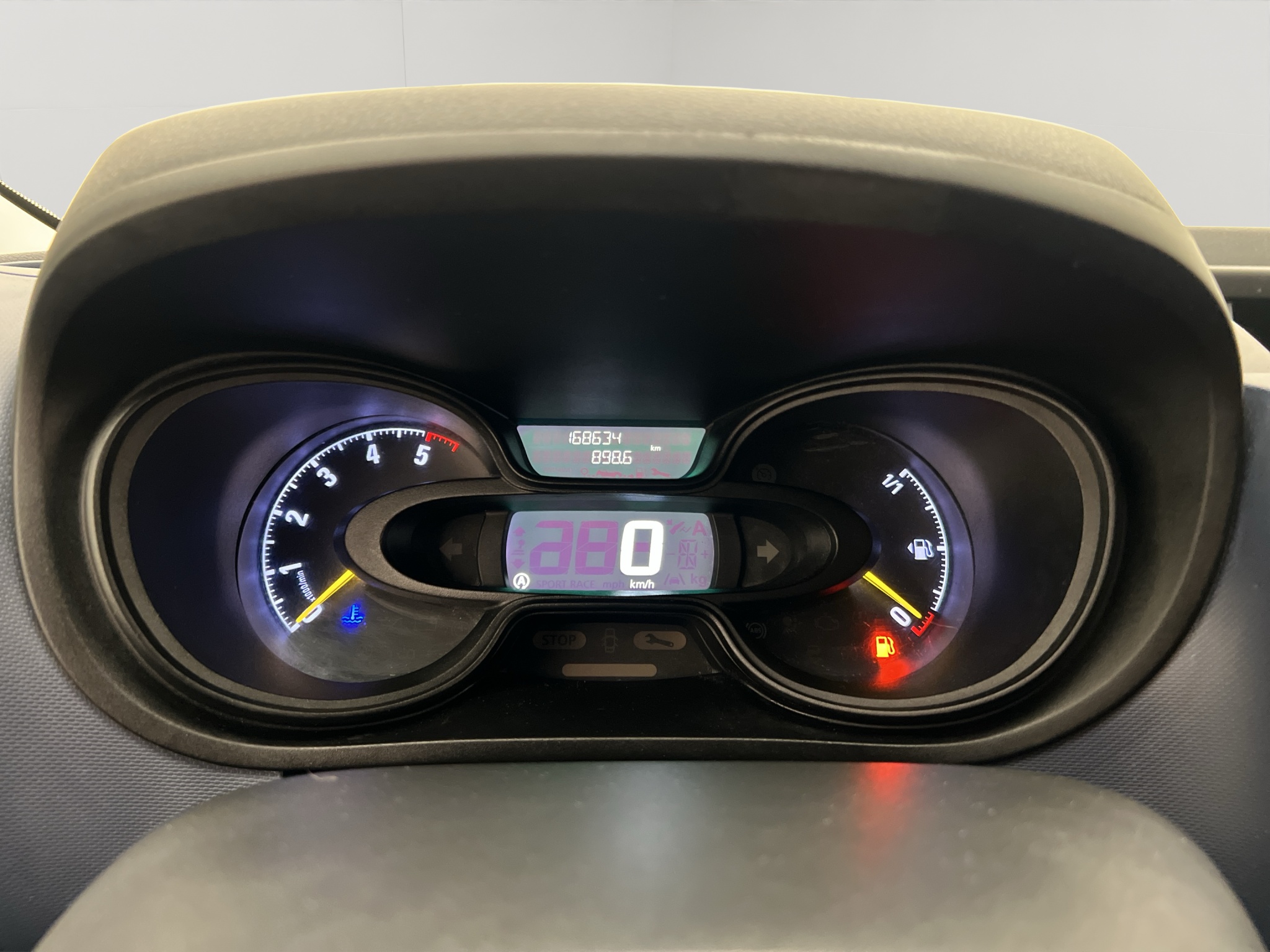 Opel Vivaro 2015 - miniatyr 14