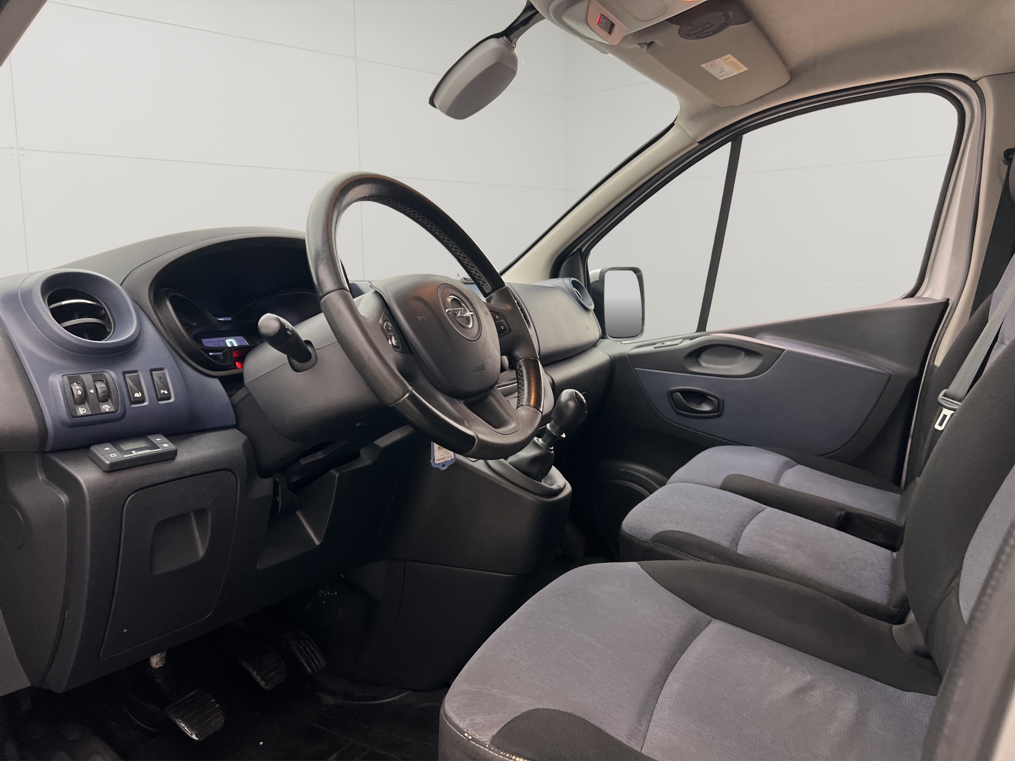 Opel Vivaro 2015 - miniatyr 10