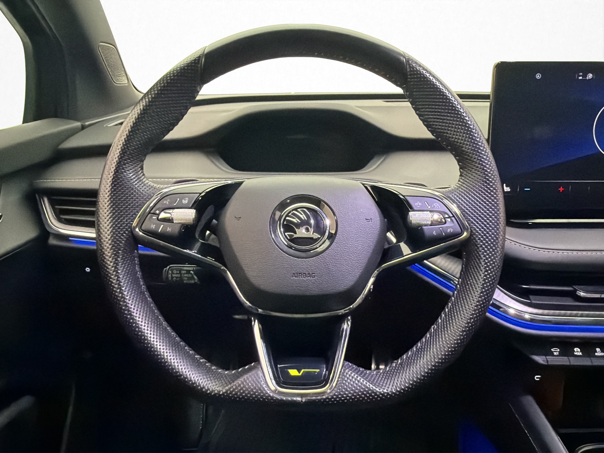 Škoda Enyaq 2023 - miniatyr 16