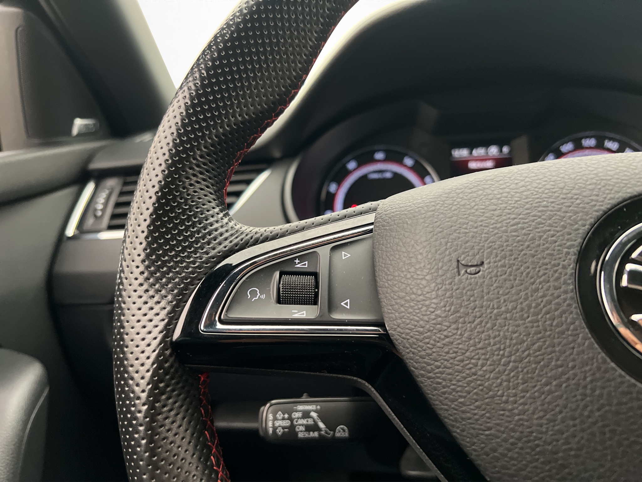 Skoda Octavia RS 2018 - miniatyr 17