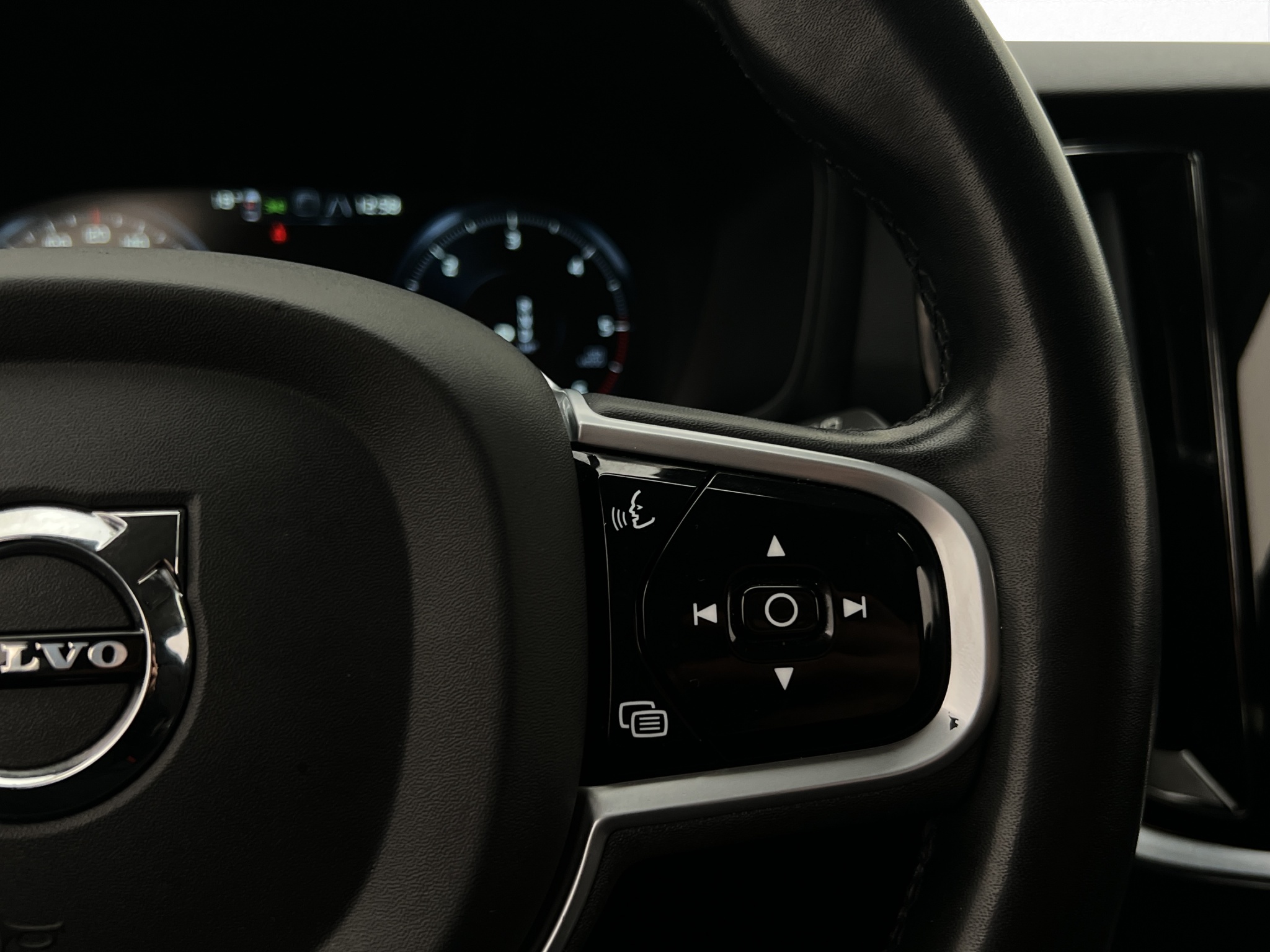 Volvo V60 Cross Country 2022 - miniatyr 17