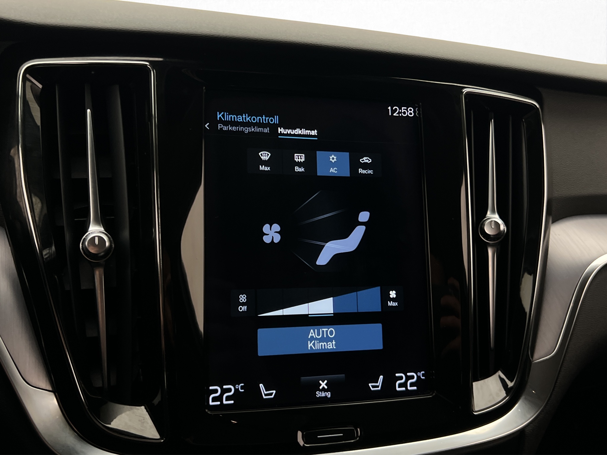 Volvo V60 Cross Country 2022 - miniatyr 23
