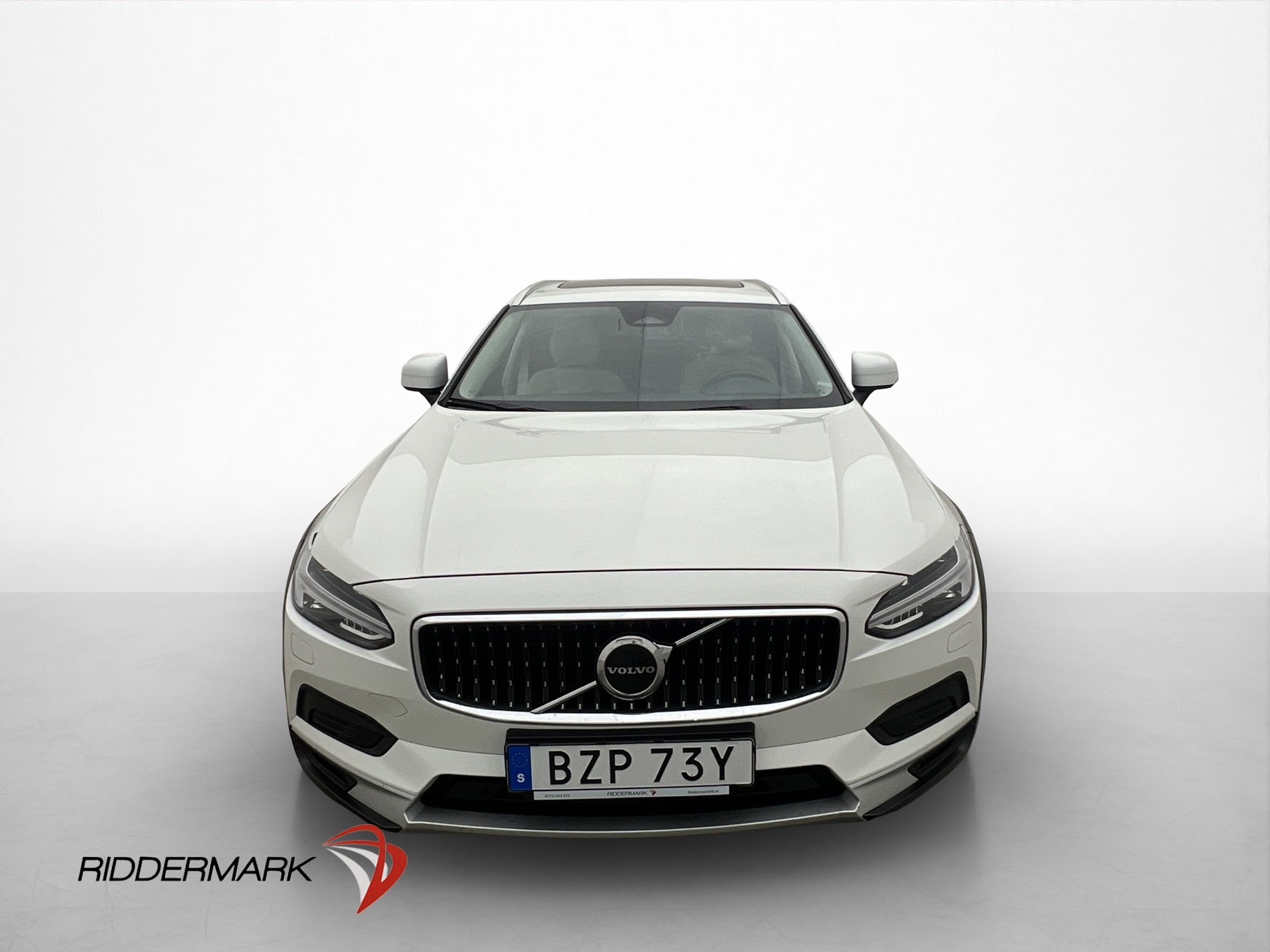 Volvo V90 Cross Country 2022 - miniatyr 3