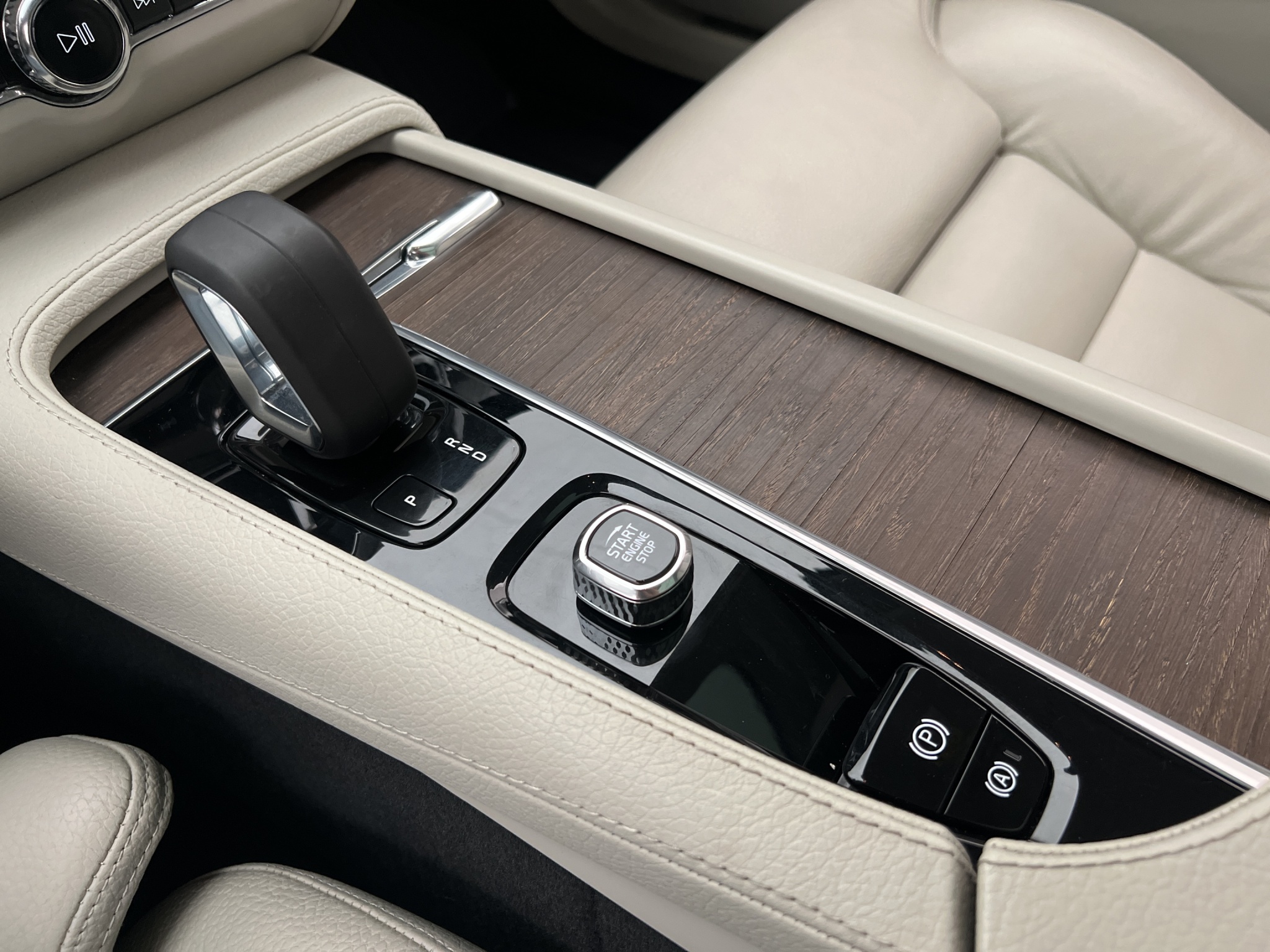 Volvo V90 Cross Country 2022 - miniatyr 28