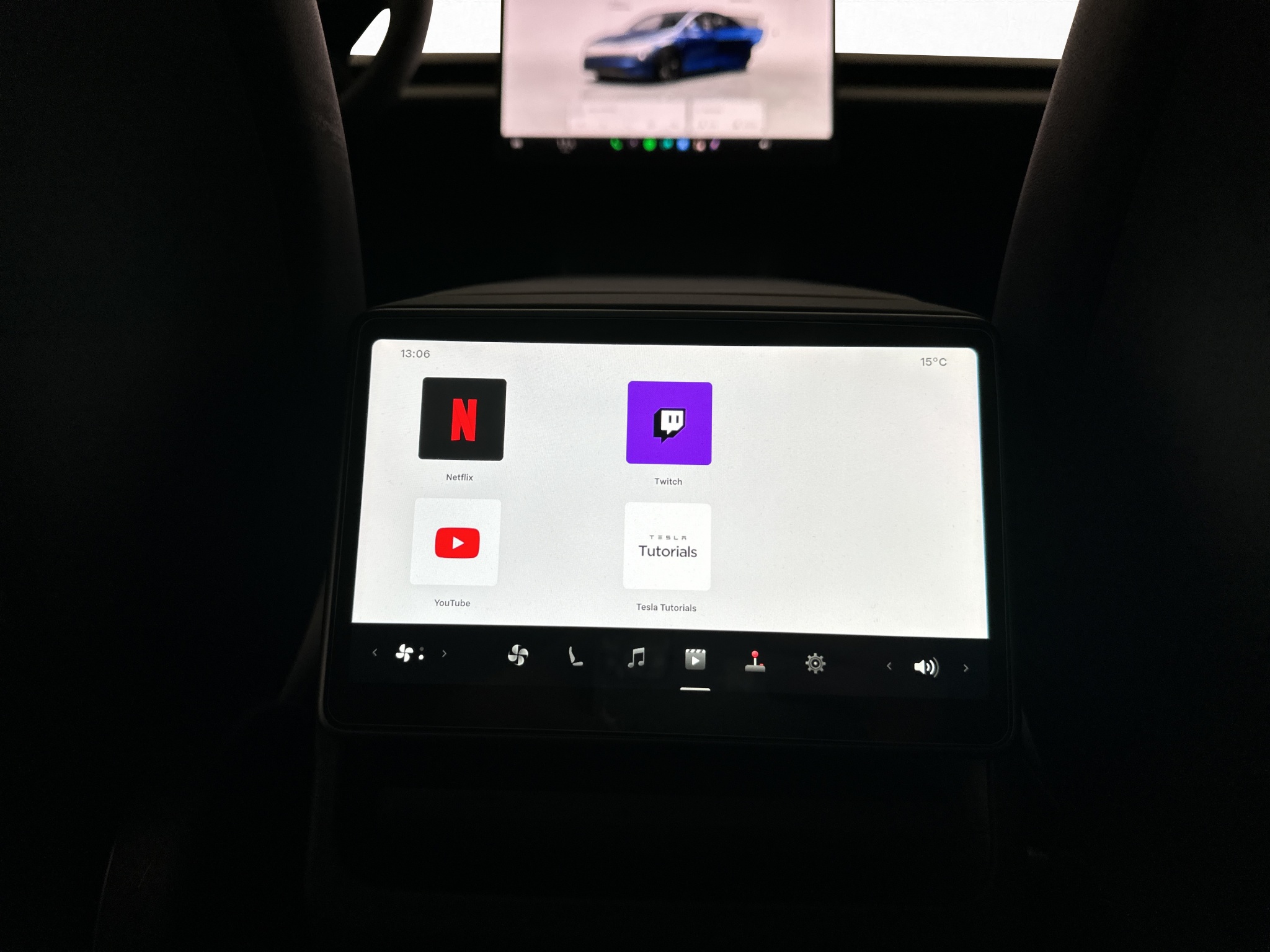 Tesla Model Y 2025 - miniatyr 27