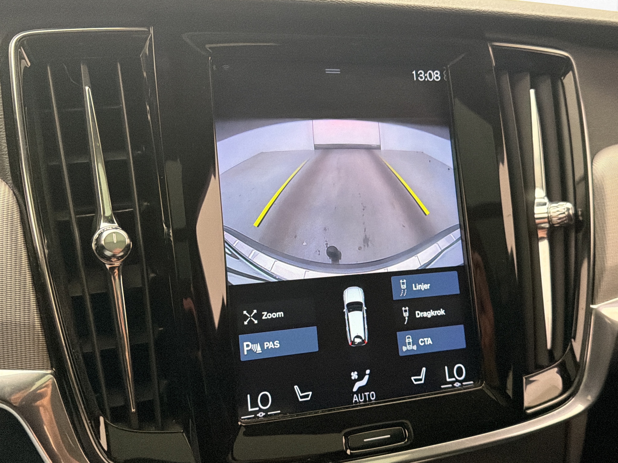 Volvo V90 Cross Country 2019 - miniatyr 20