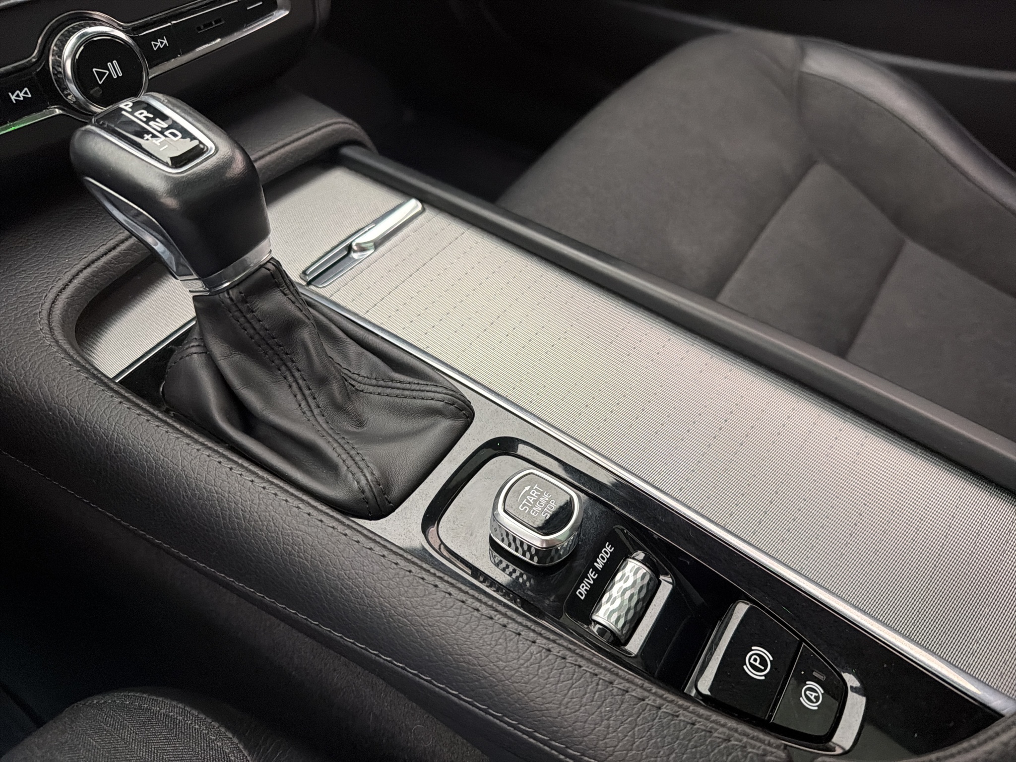Volvo V90 Cross Country 2019 - miniatyr 27