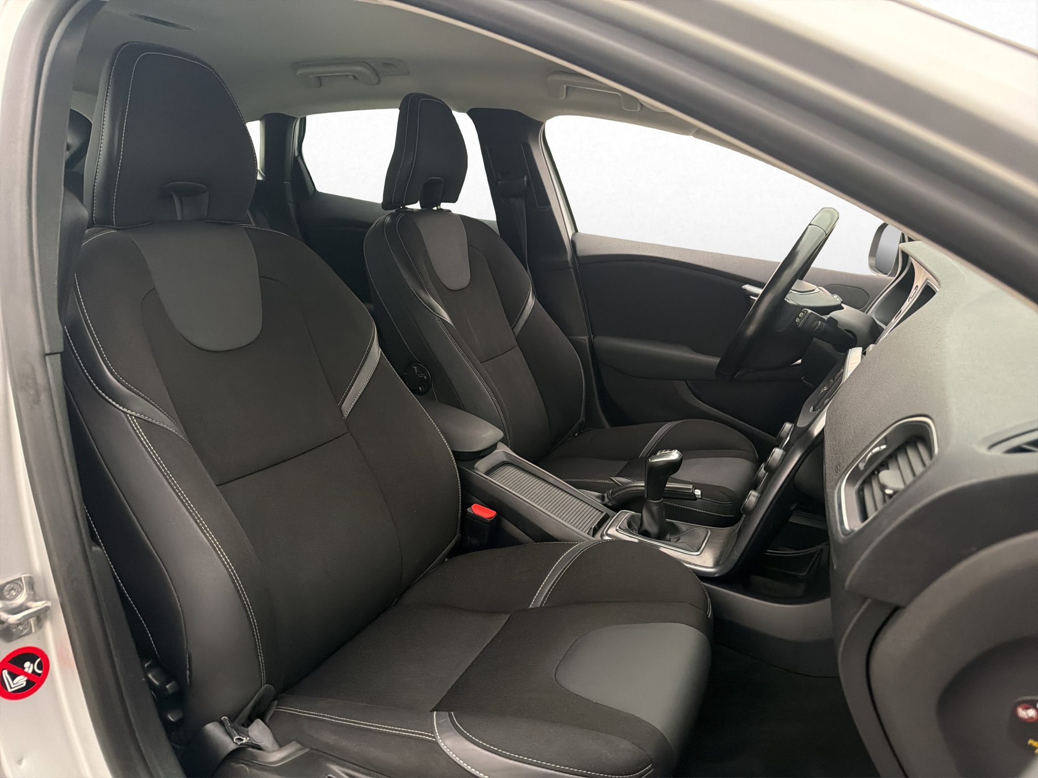 Volvo V40 2016 - miniatyr 22