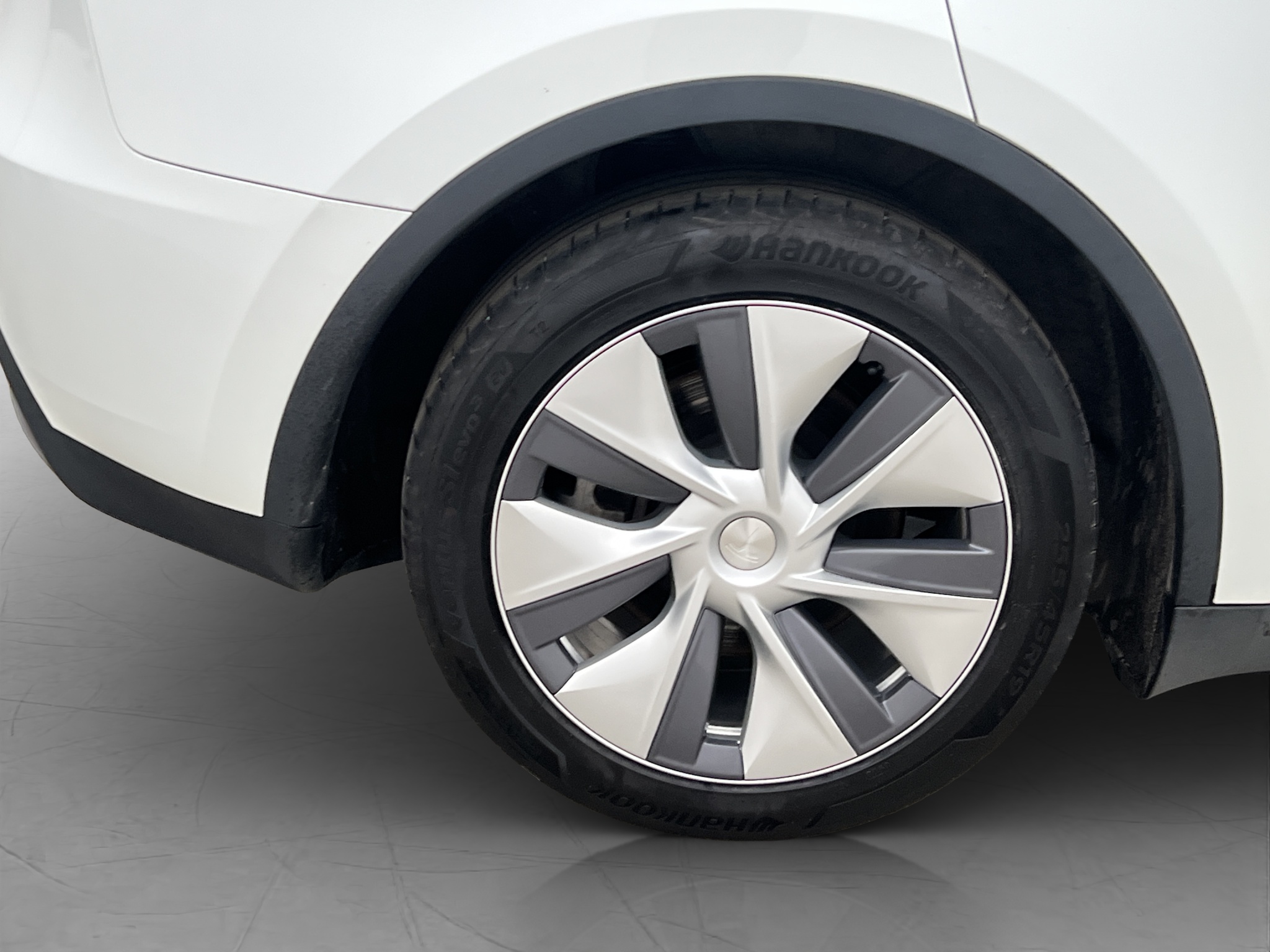 Tesla Model Y 2024 - miniatyr 29