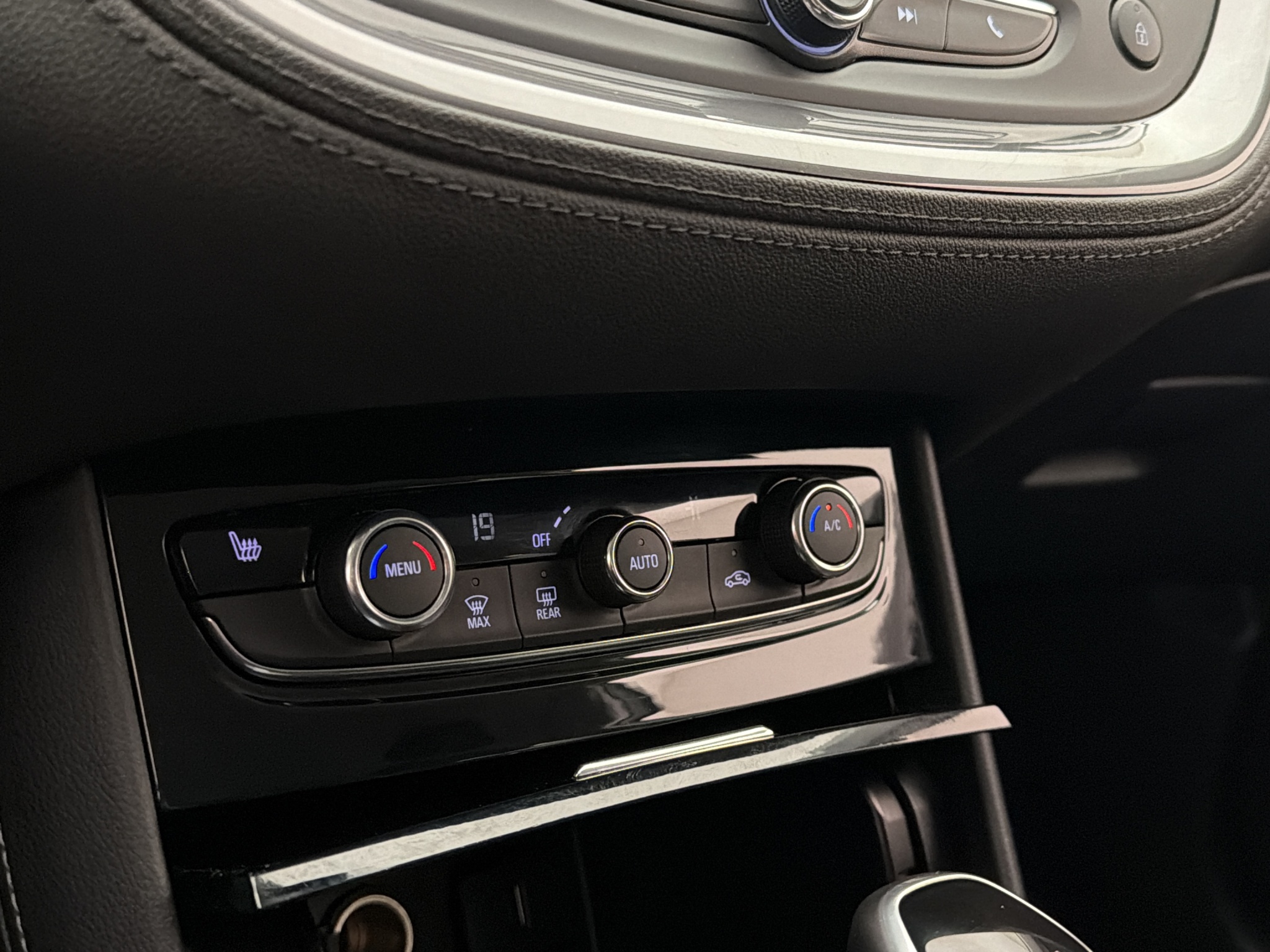 Opel Grandland X 2021 - miniatyr 17