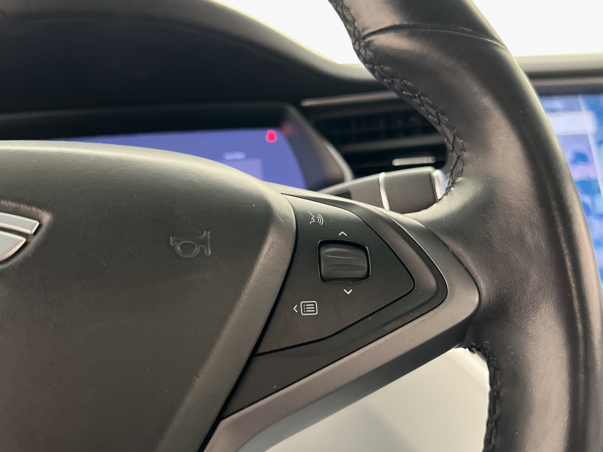 Tesla Model X 2020 - miniatyr 18