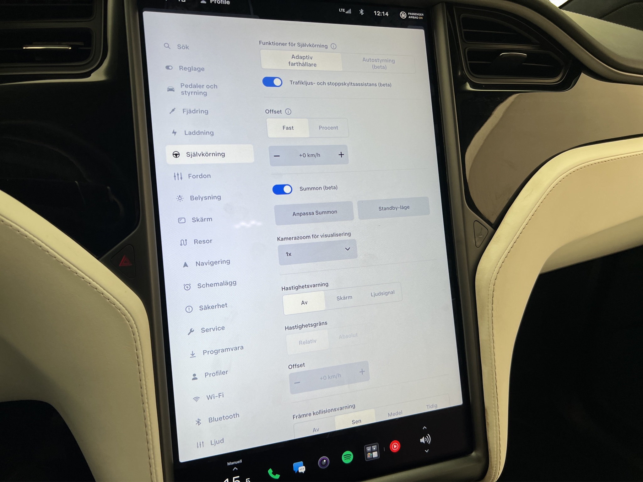 Tesla Model X 2020 - miniatyr 24