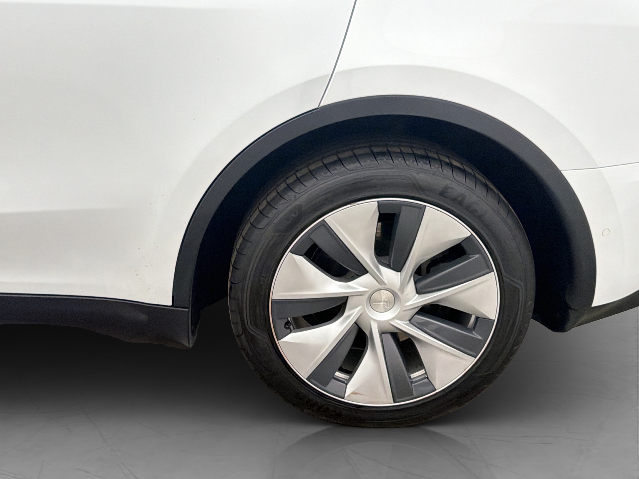 Tesla Model Y 2021 - miniatyr 28