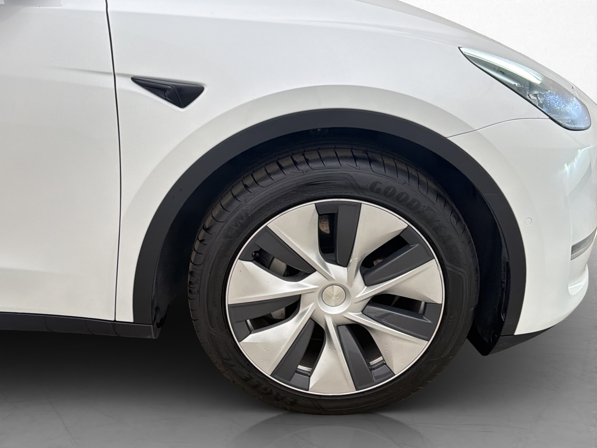 Tesla Model Y 2021 - miniatyr 30