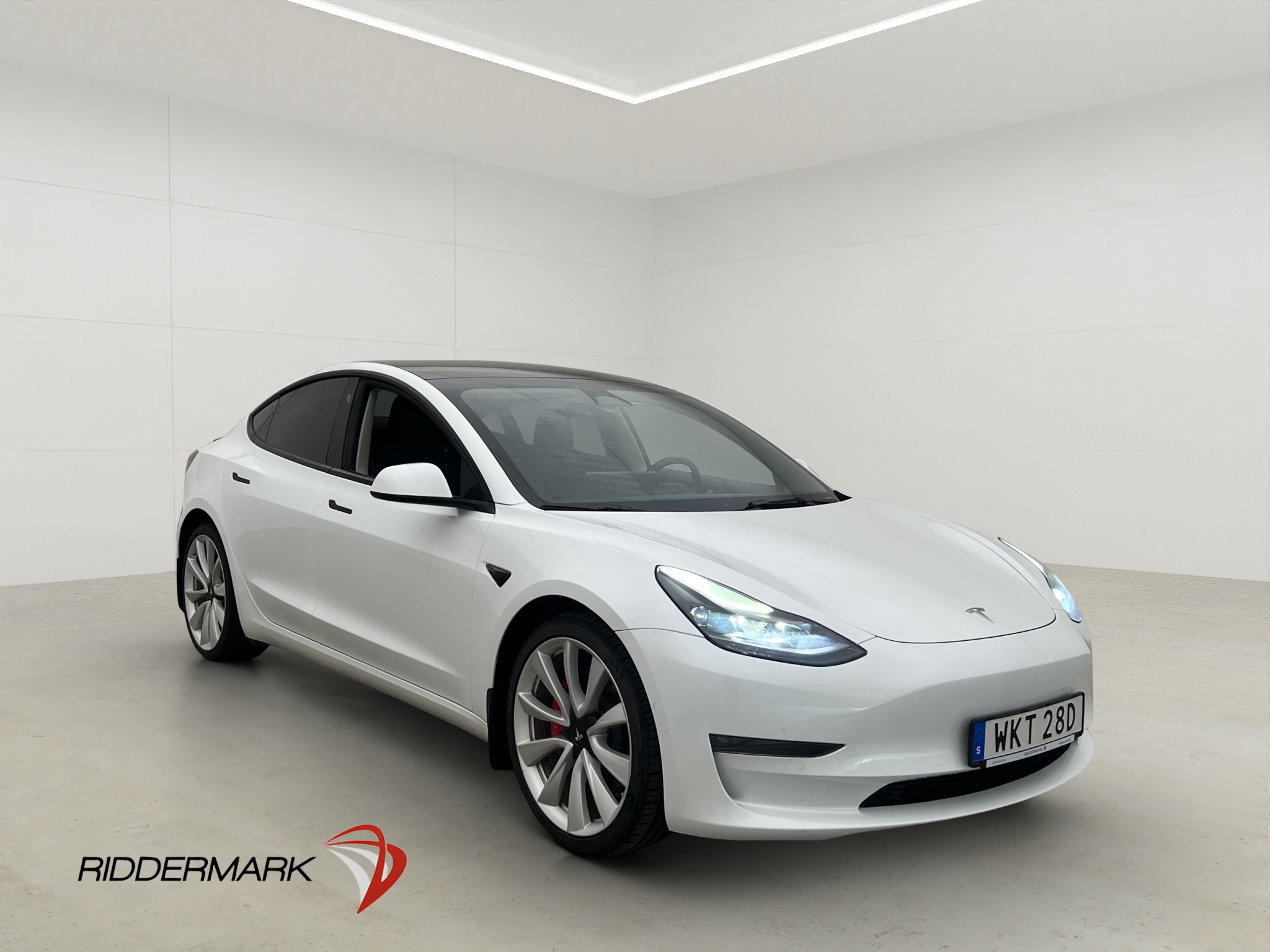 Tesla Model 3 2022 - bild 1 av 32