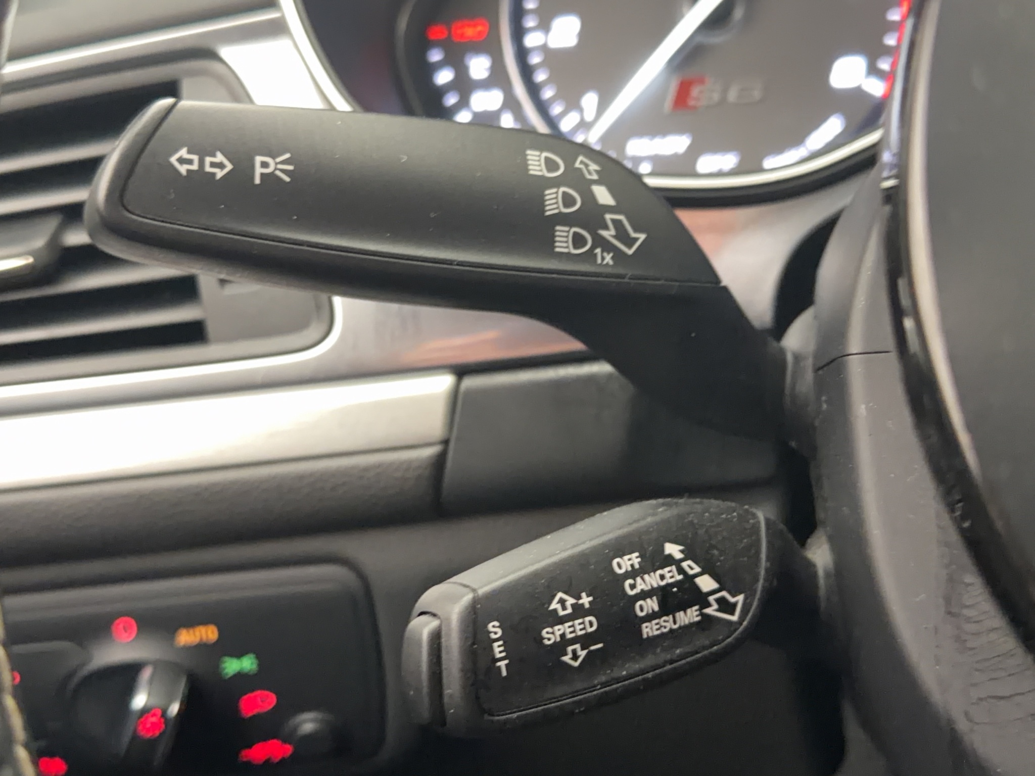 Audi S6 2018 - miniatyr 16