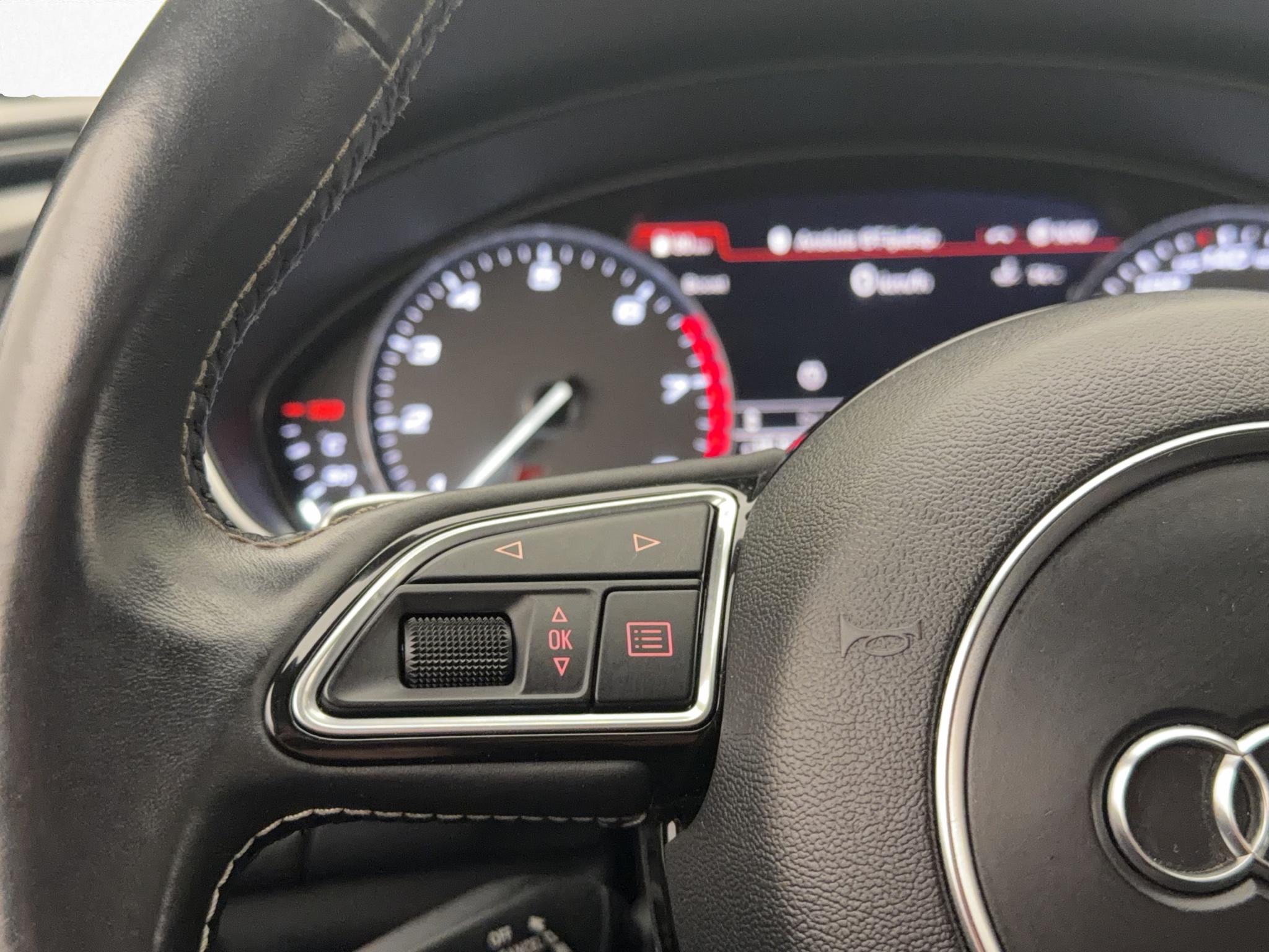 Audi S6 2018 - miniatyr 17