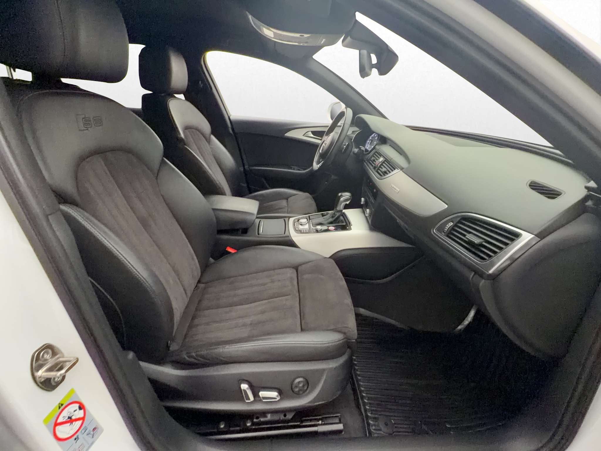 Audi S6 2018 - miniatyr 25