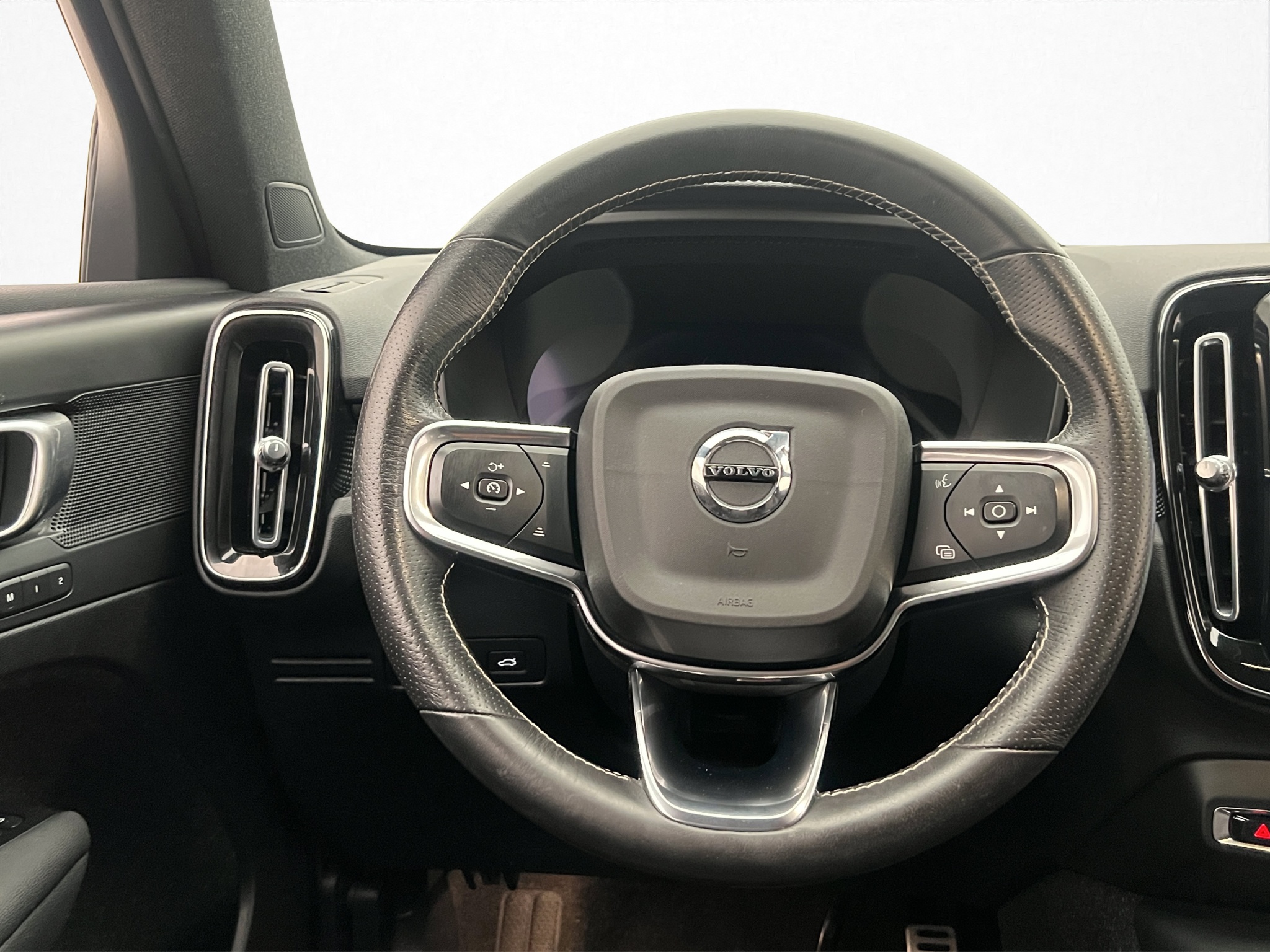 Volvo XC40 2021 - miniatyr 12