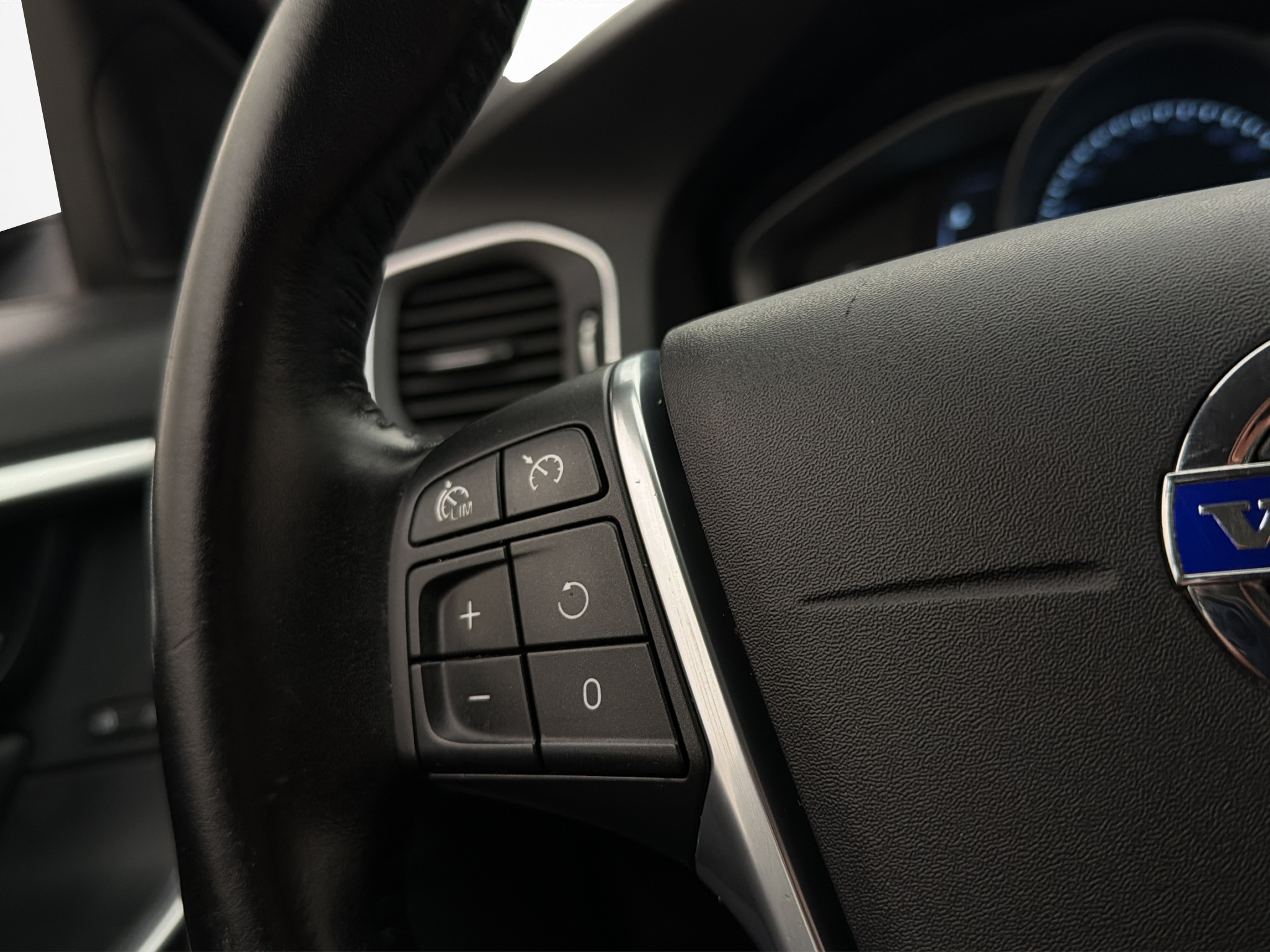 Volvo V60 2016 - miniatyr 12