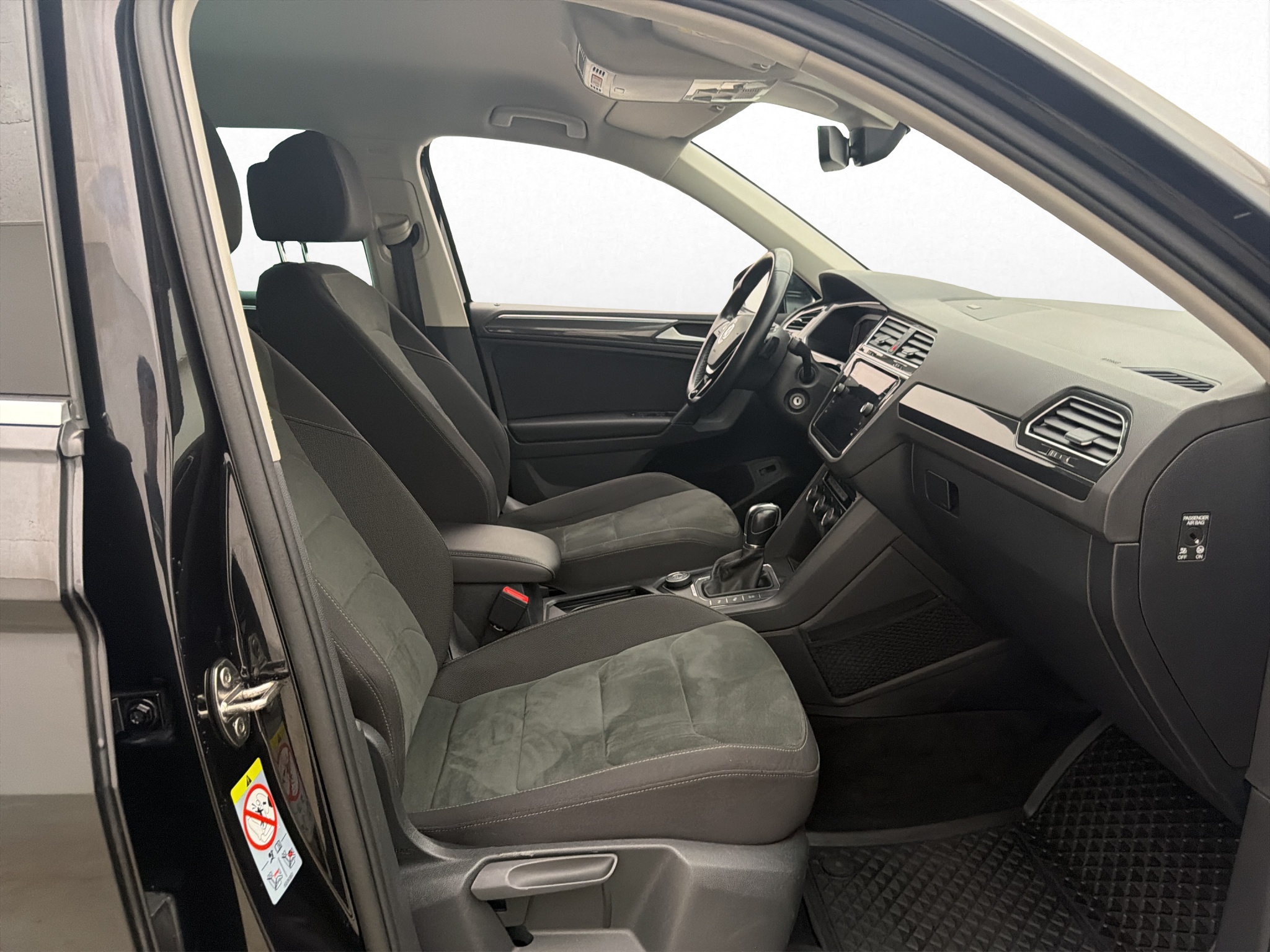 Volkswagen Tiguan 2019 - miniatyr 22