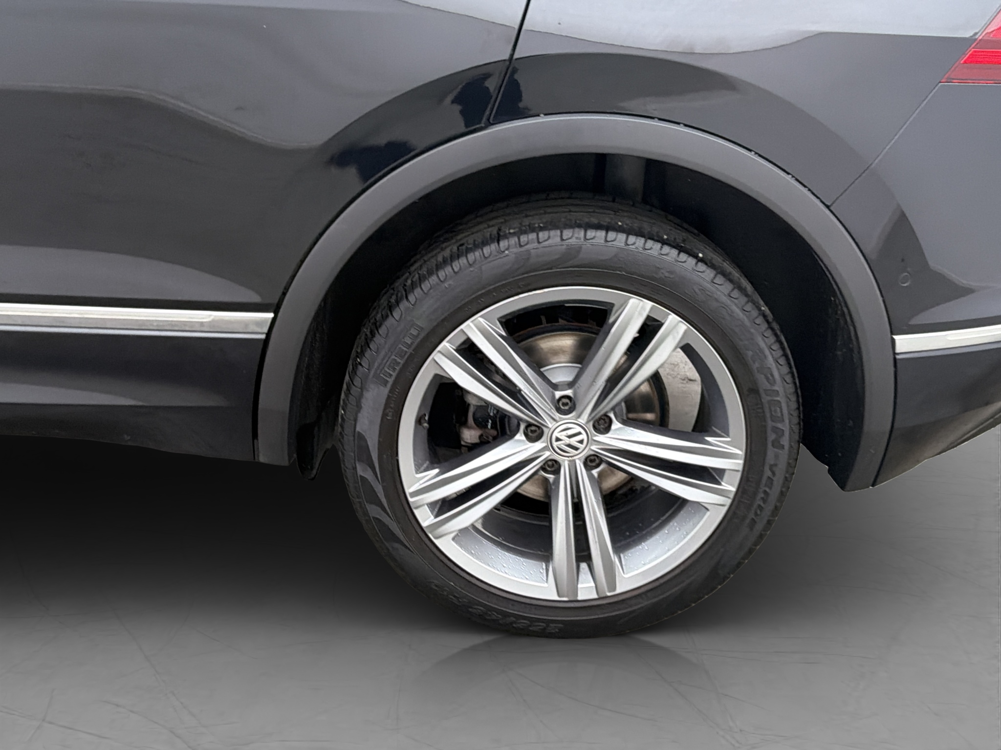Volkswagen Tiguan 2019 - miniatyr 27