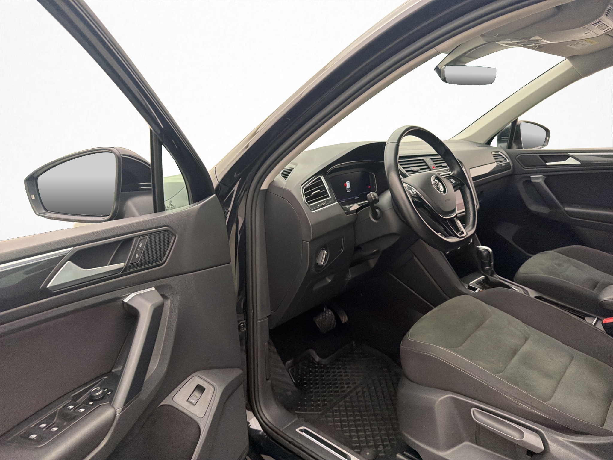 Volkswagen Tiguan 2019 - miniatyr 4