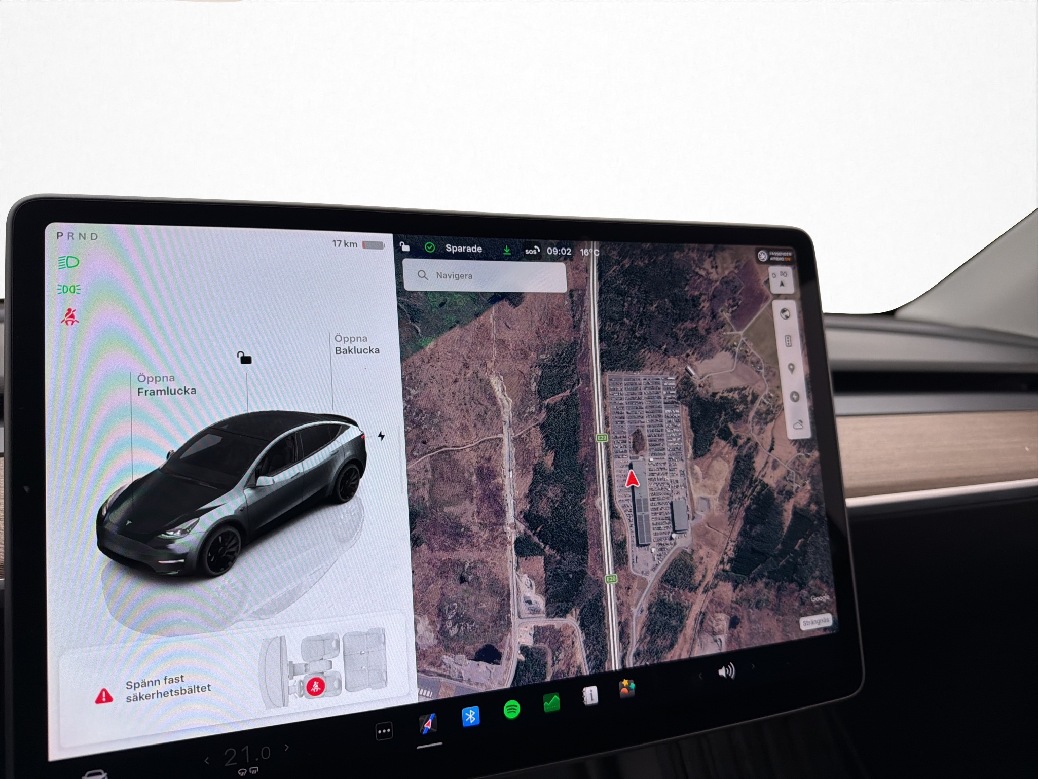 Tesla Model Y 2024 - miniatyr 16